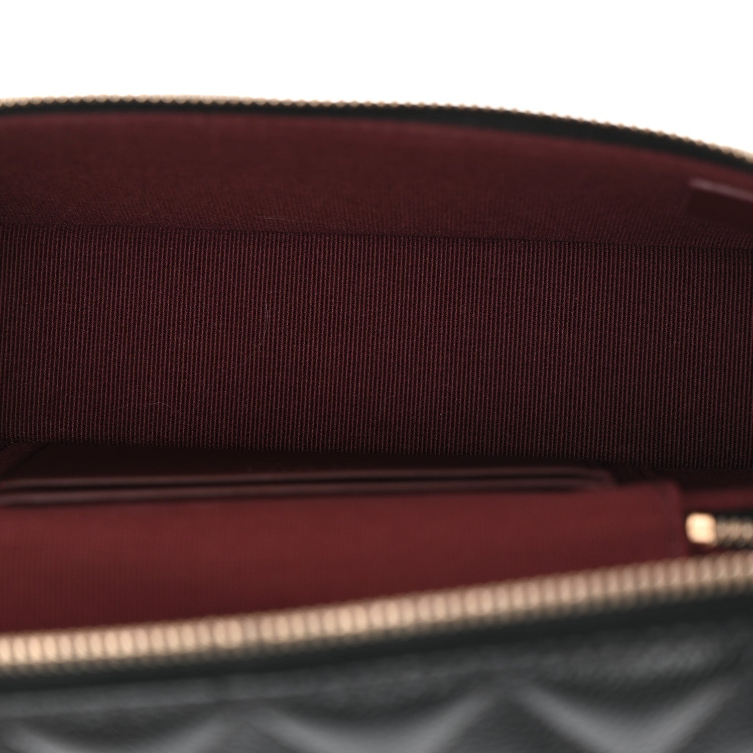 Caviar Quilted Top Handle Slim Vanity With Chain Black
