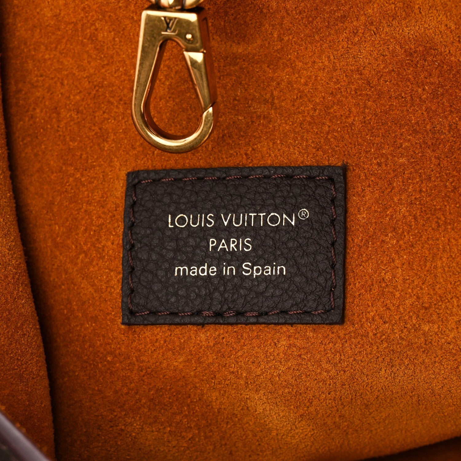 Grained Calfskin Low Key Hobo MM Ebene