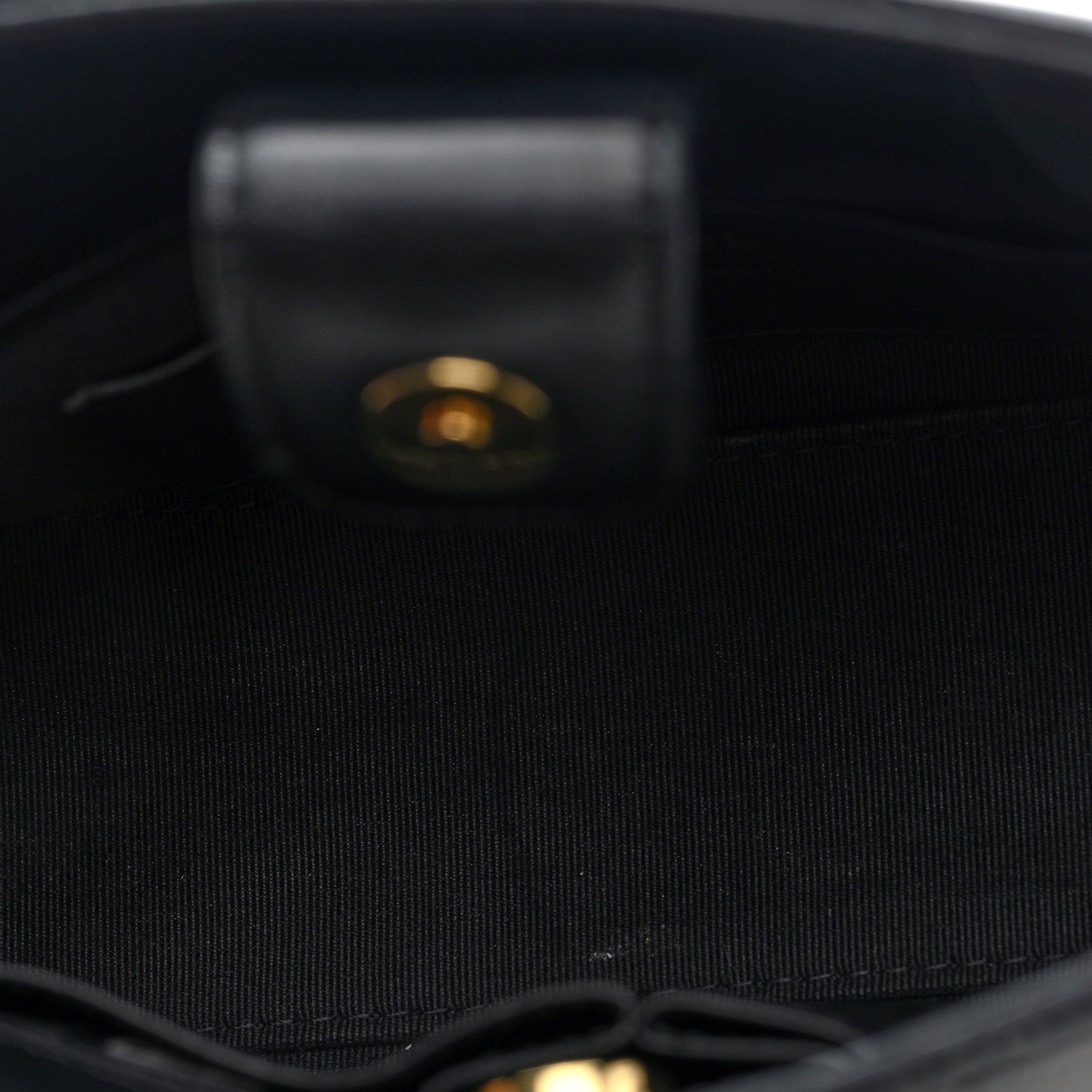 Shiny Crumpled Calfskin Quilted Clutch With Chain Black