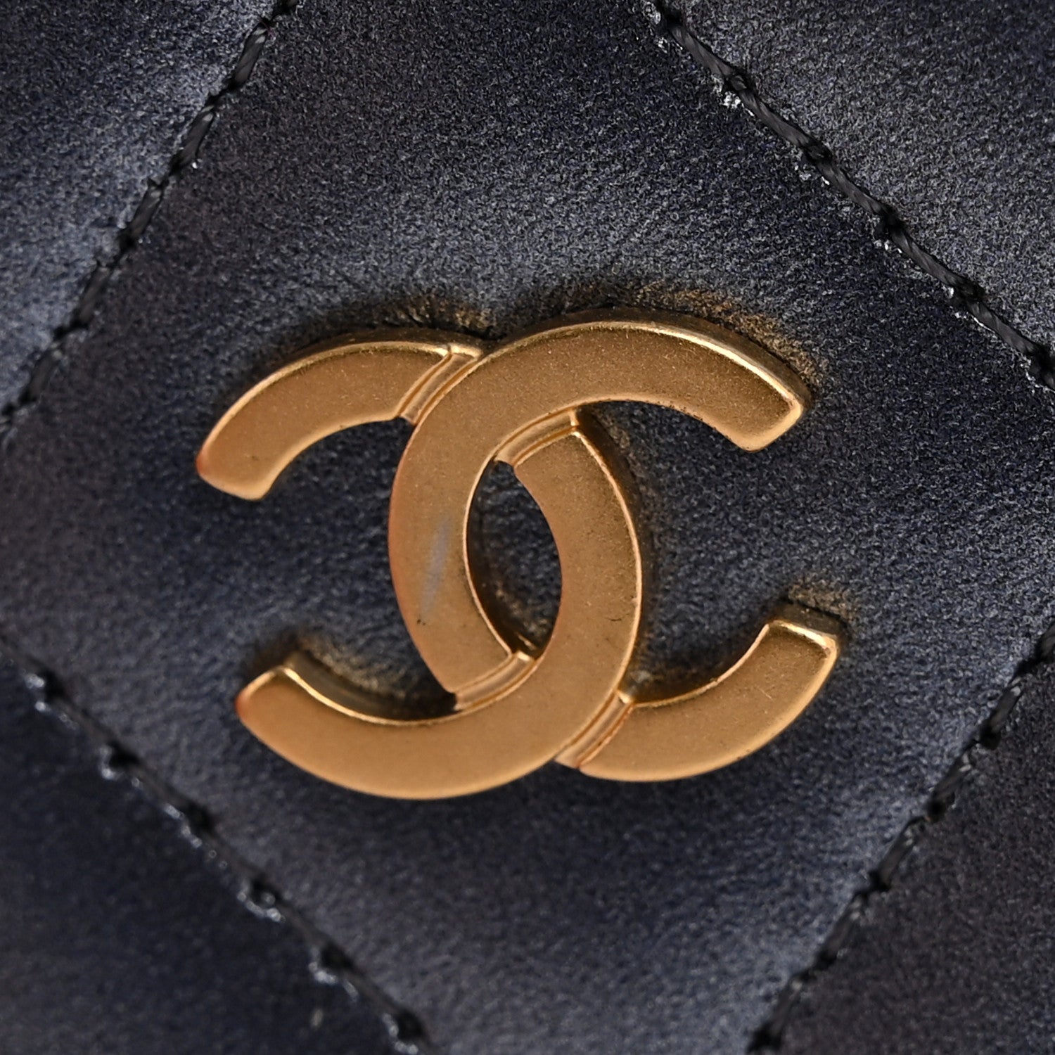 Metallic Lambskin Quilted Card Holder Dark Blue