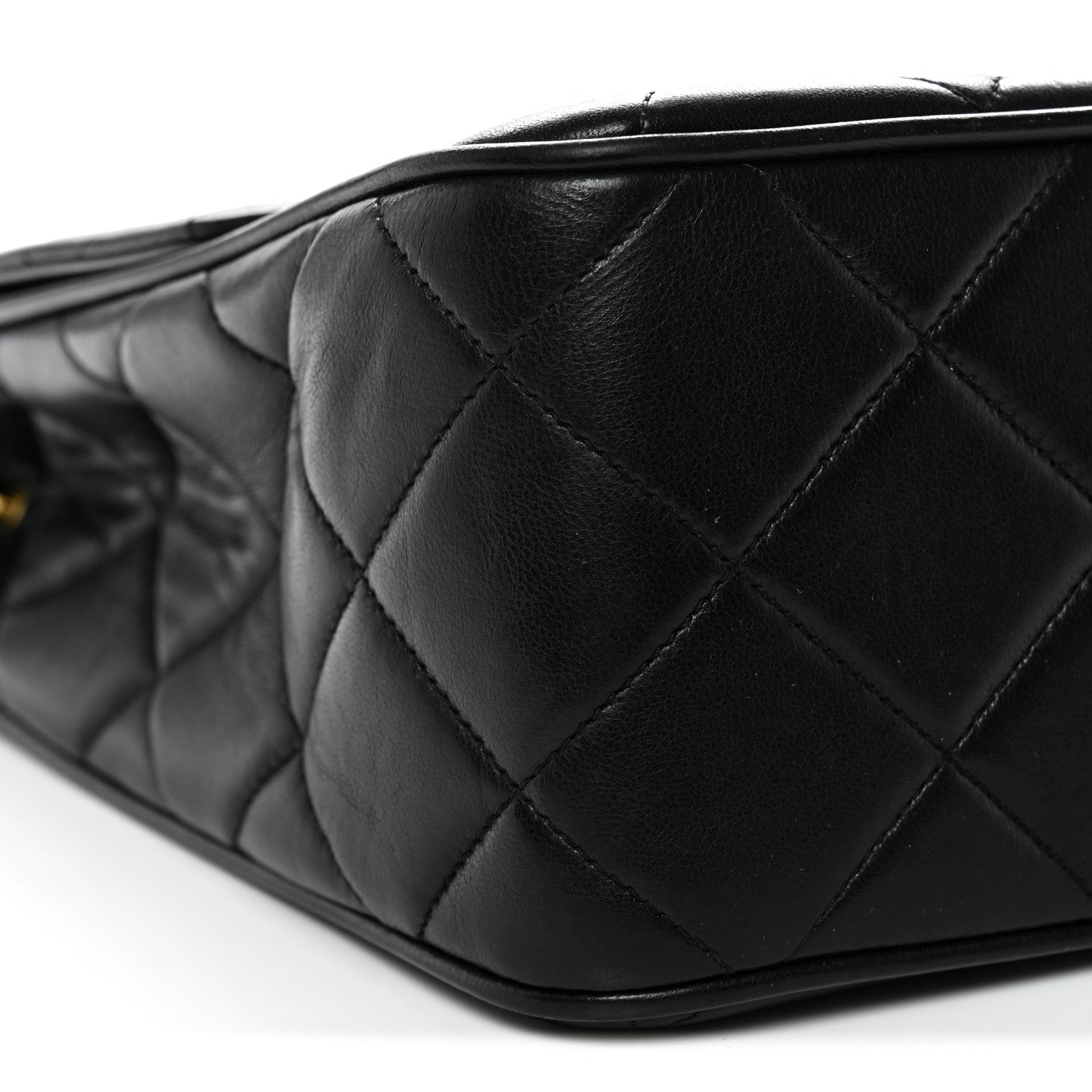 Lambskin Quilted Medium Single Flap Black