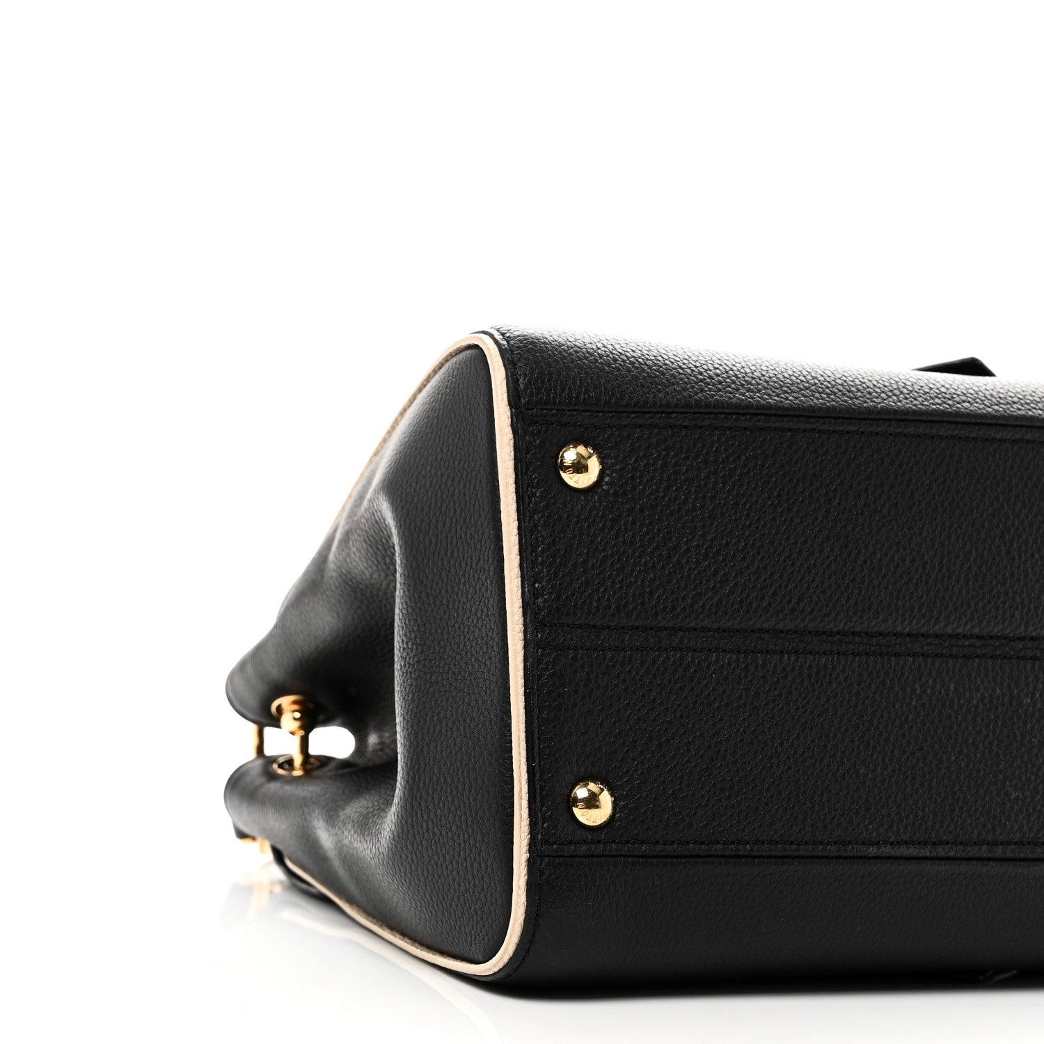 Grained Calfskin Monogram Double V Black