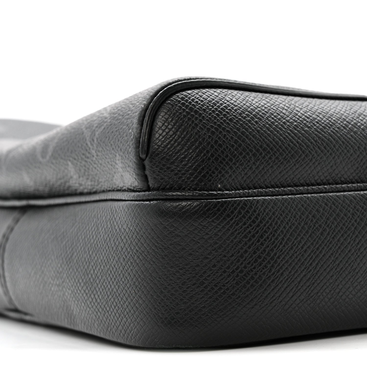 Taiga Monogram Eclipse Outdoor Messenger Black