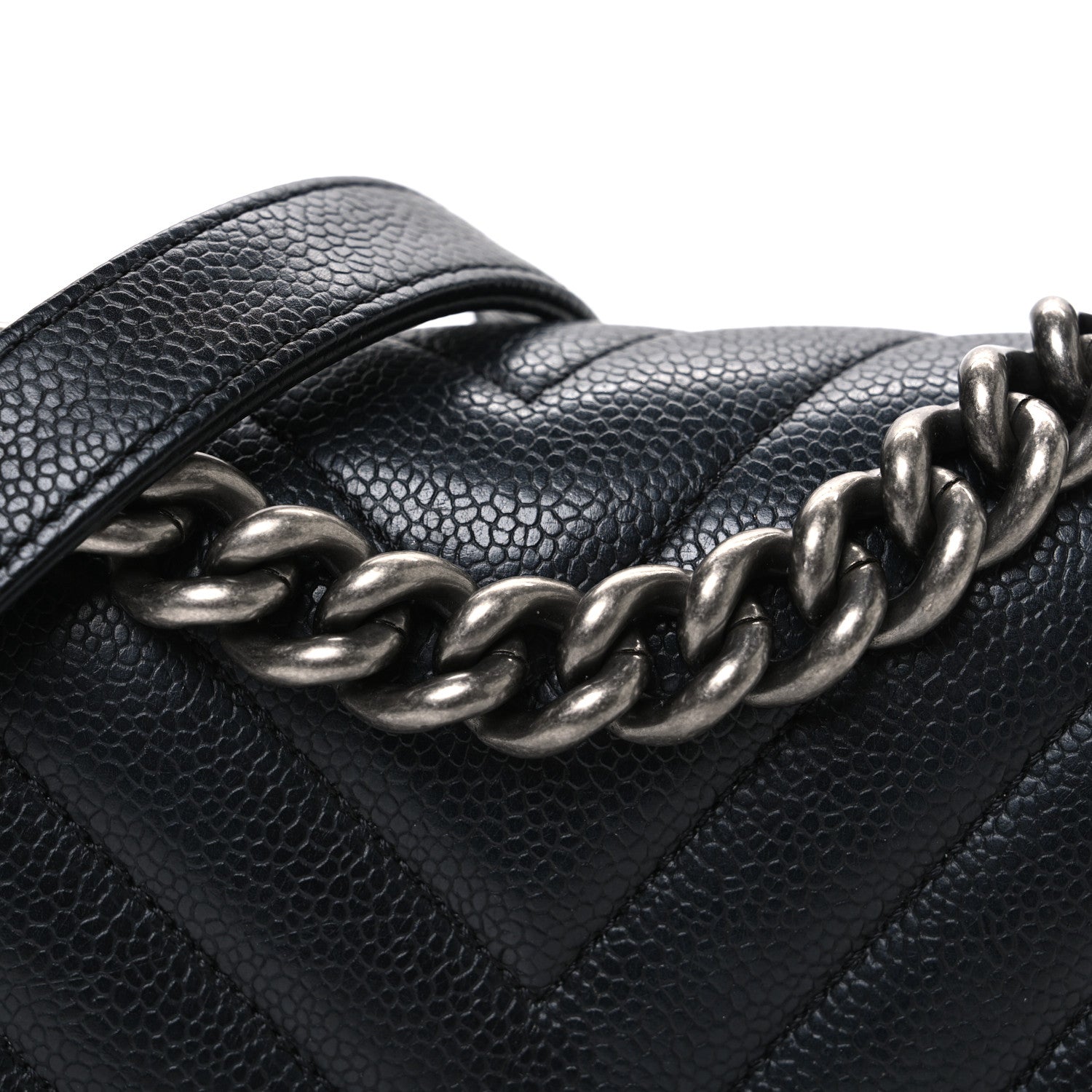 Caviar Chevron Quilted Small Boy Flap Black