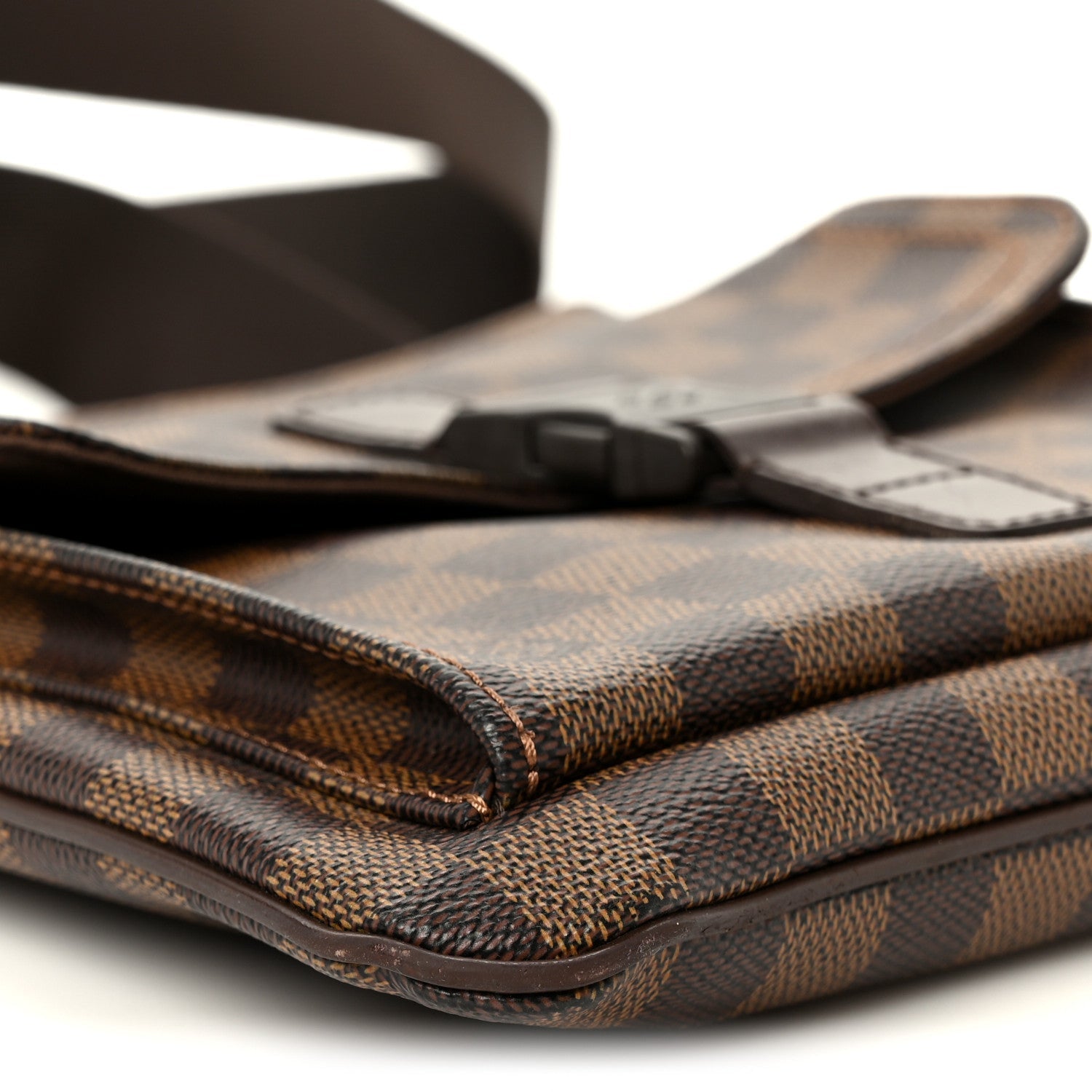 Damier Ebene Pochette Melville