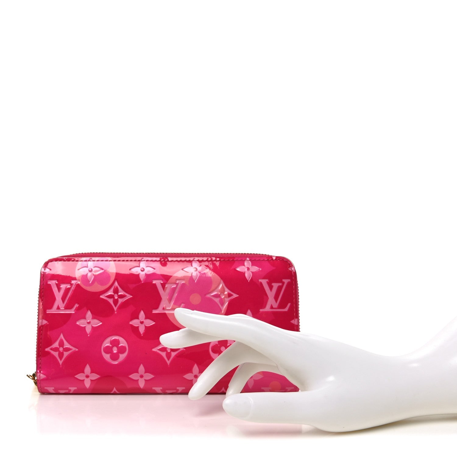 Vernis Valentine Zippy Wallet Fuchsia