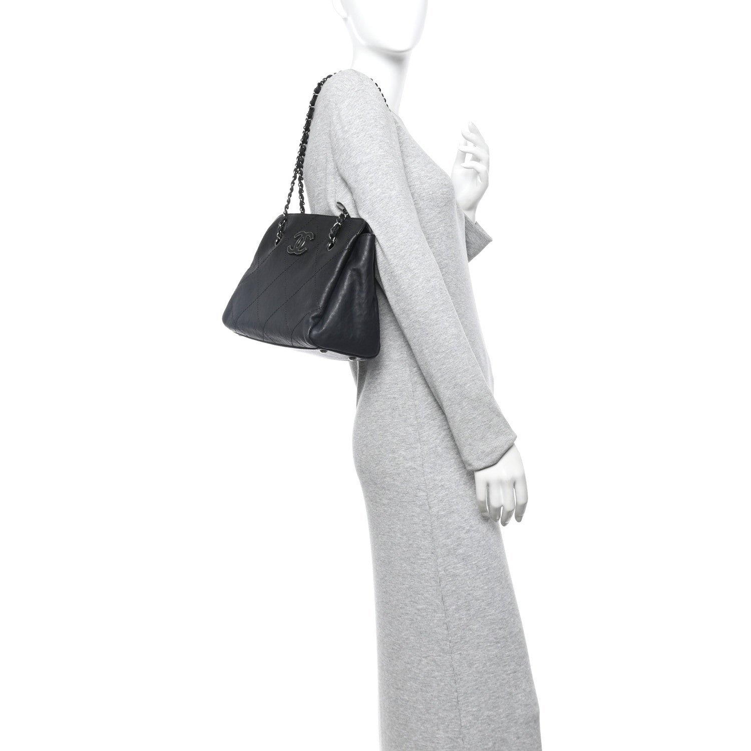 Washed Calfskin Diamond Stitch Hamptons Shopping Tote Black
