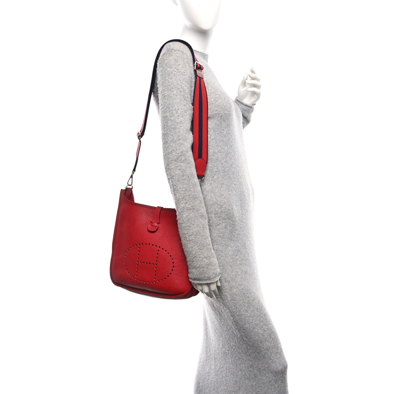 Taurillon Clemence Evelyne III PM Rouge Casaque Bleu Saphir