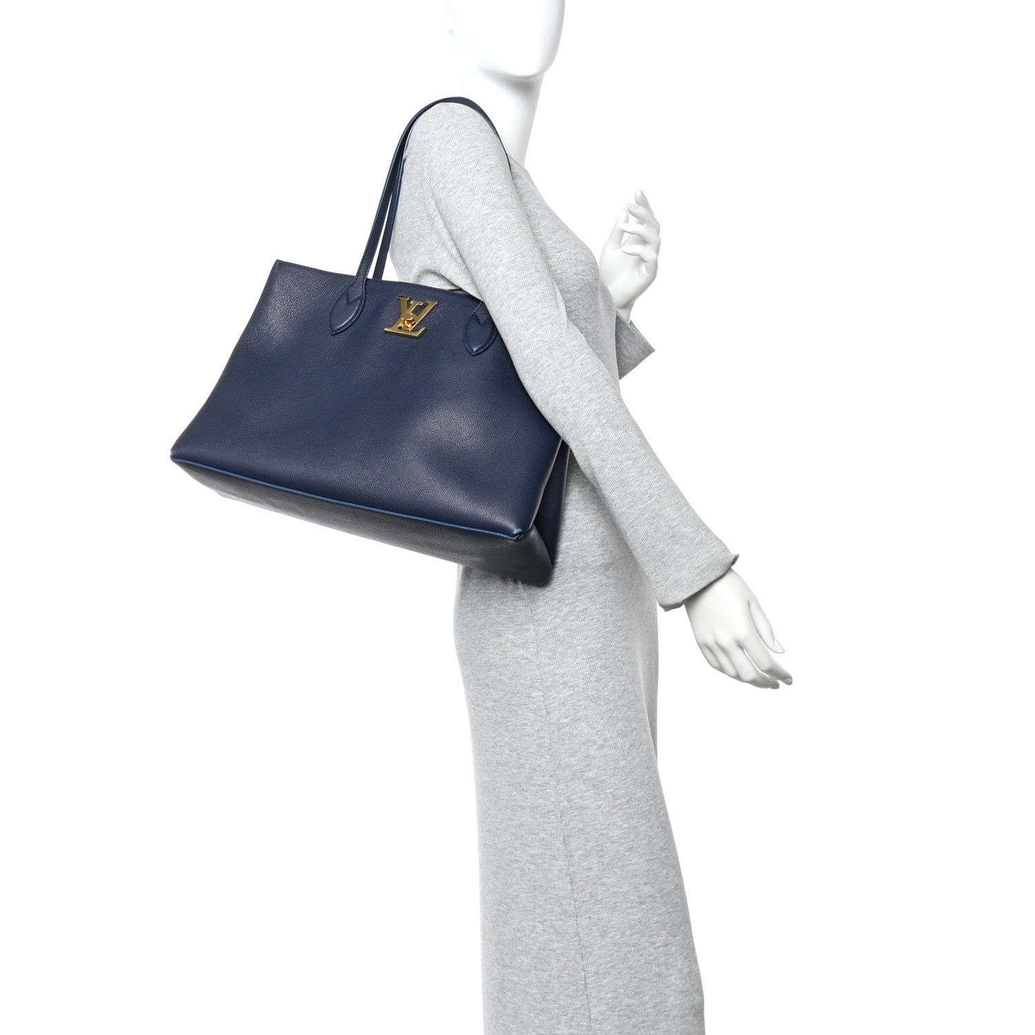 Grained Calfskin Lockme Shopper Navy