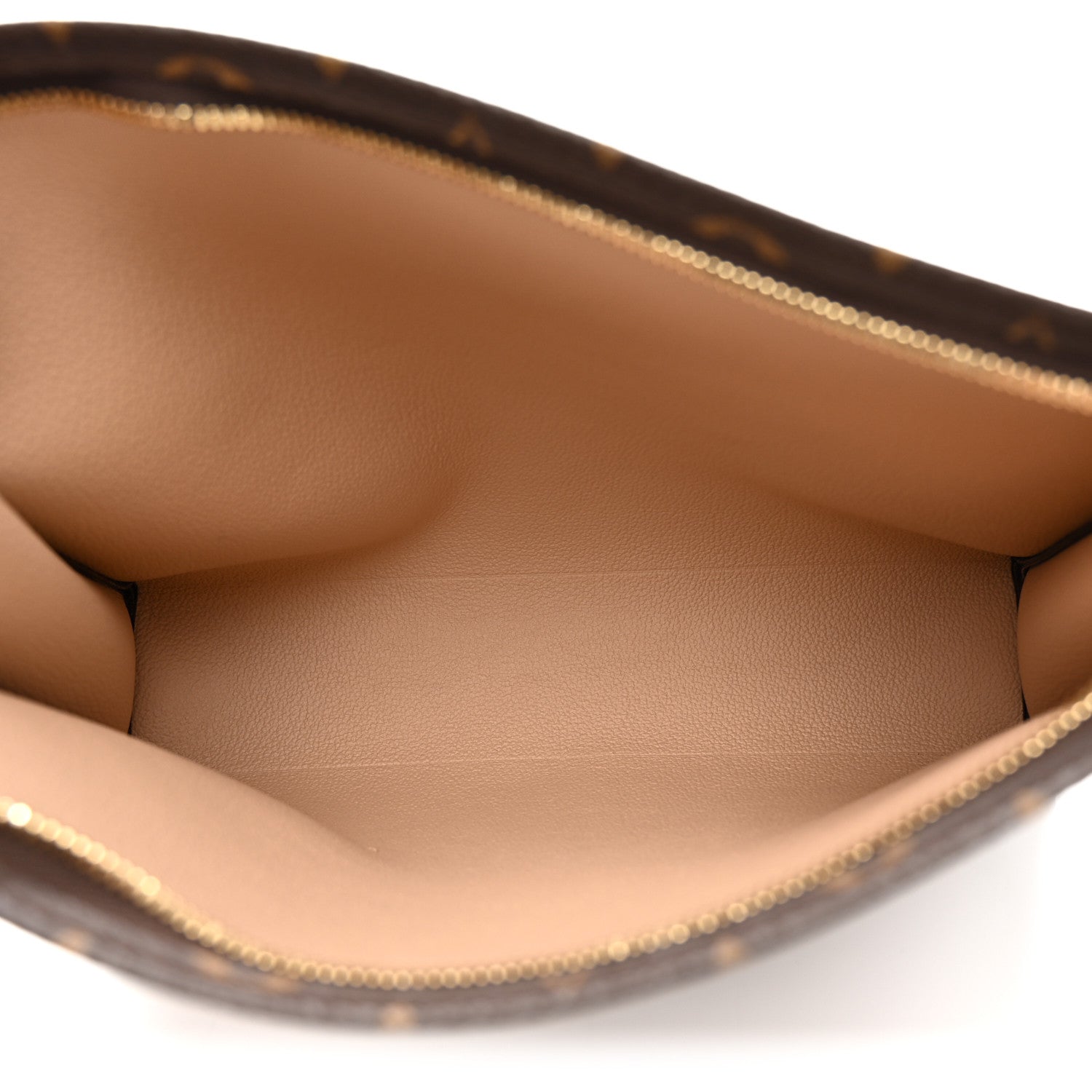 Monogram Poche Toilette 26