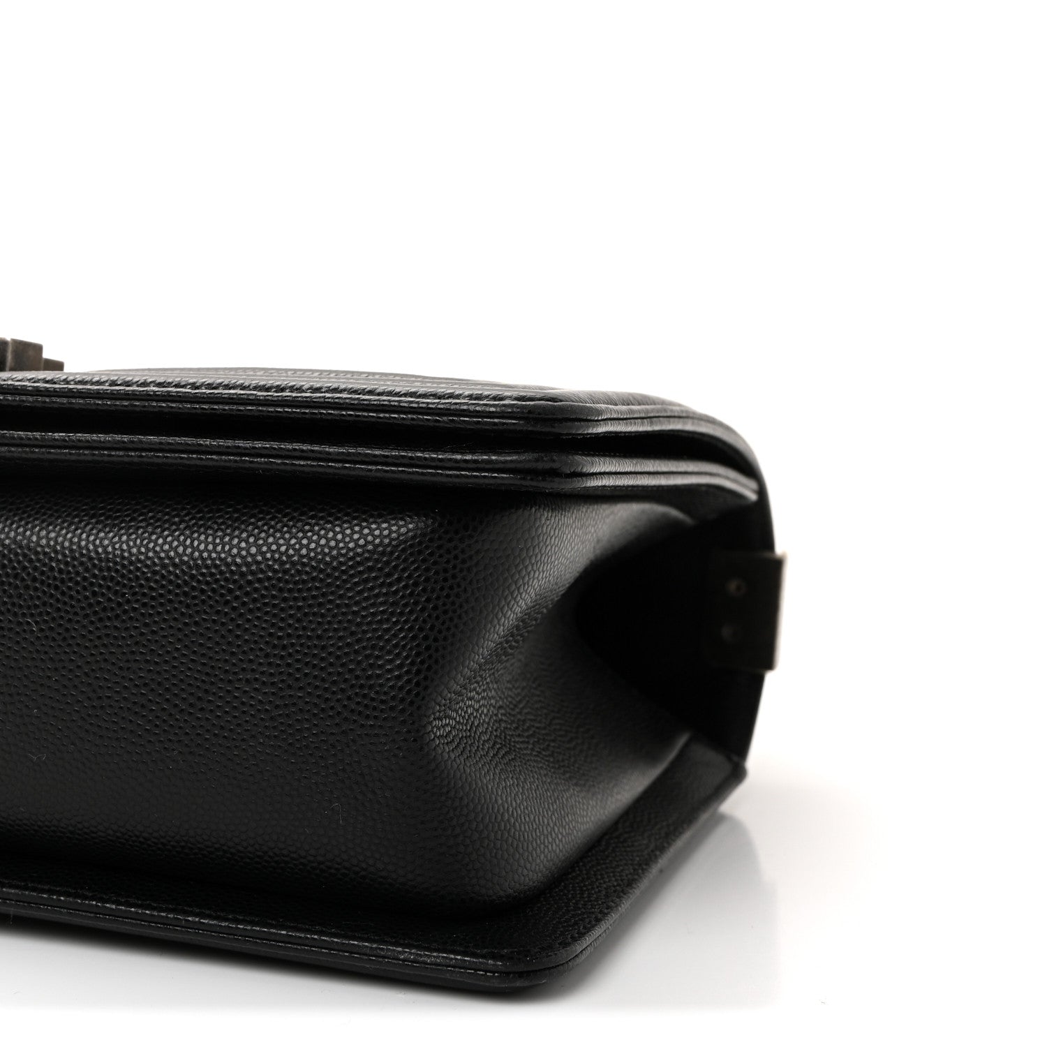Caviar Quilted Medium Boy Flap Black