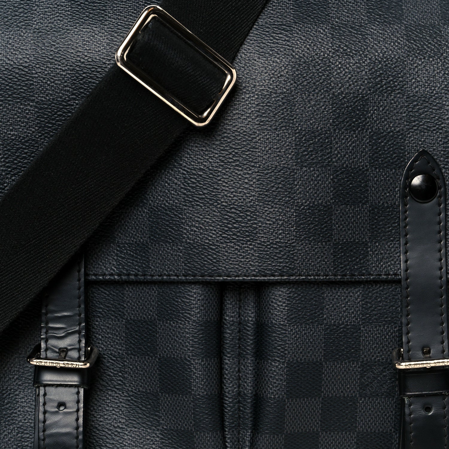 Damier Graphite Christopher Messenger Bag
