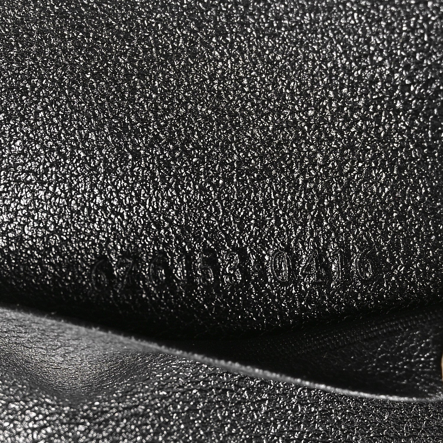 Wonka Grain Calfskin GG Monogram Embossed 6 Key Holder Black