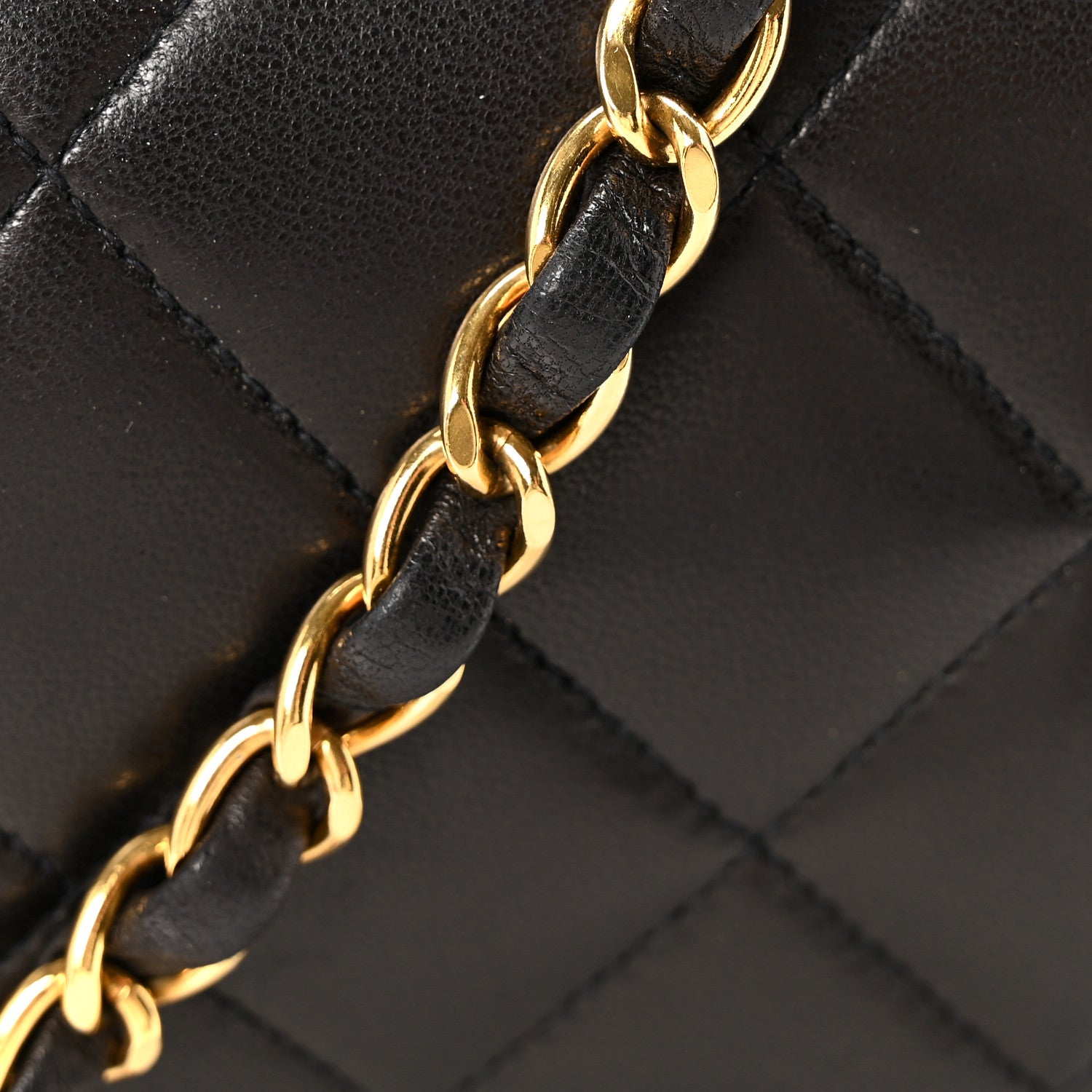 Lambskin Quilted Medium Single Flap Black