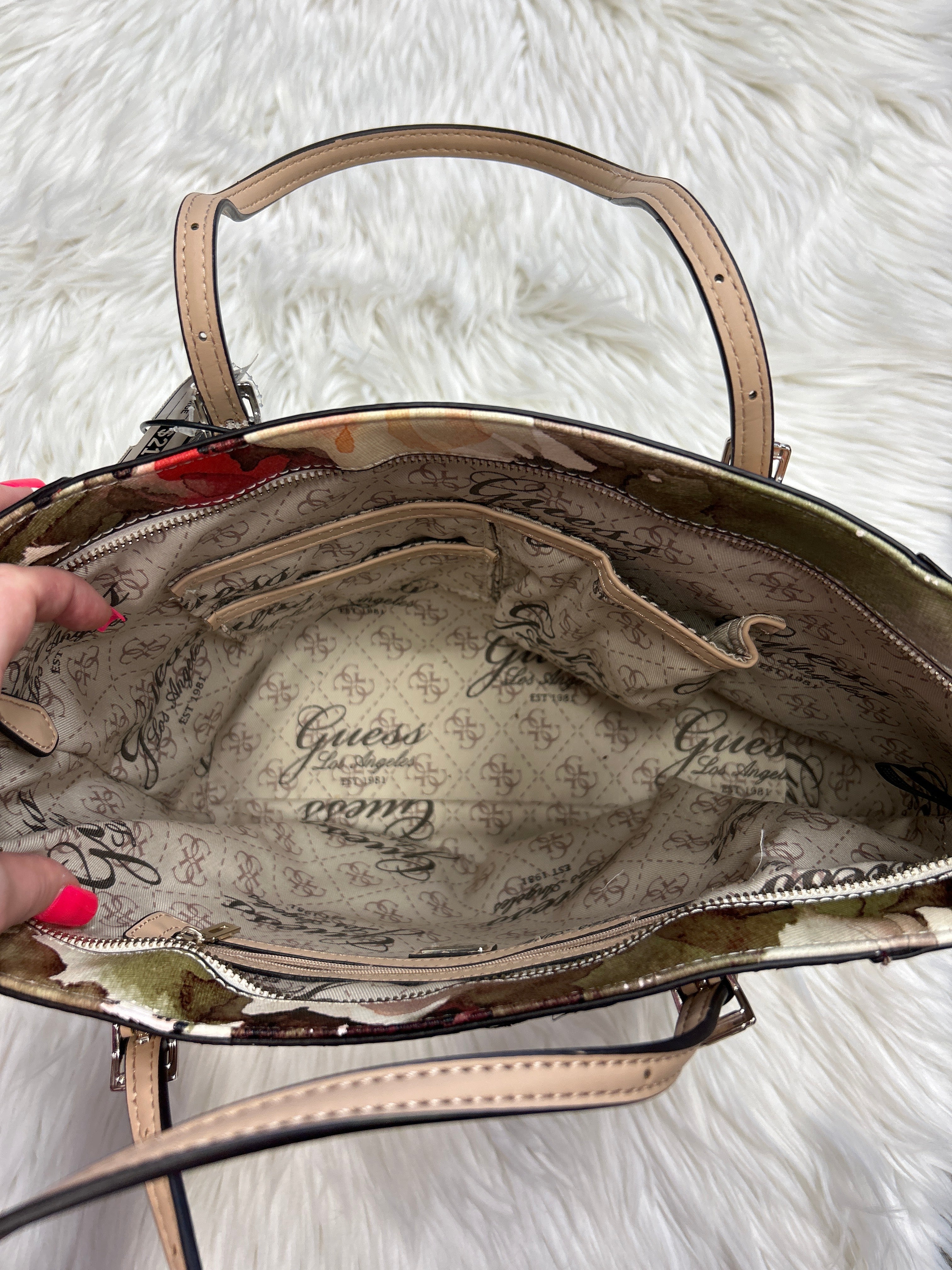 Handbag By Guess In Green, Size:Large