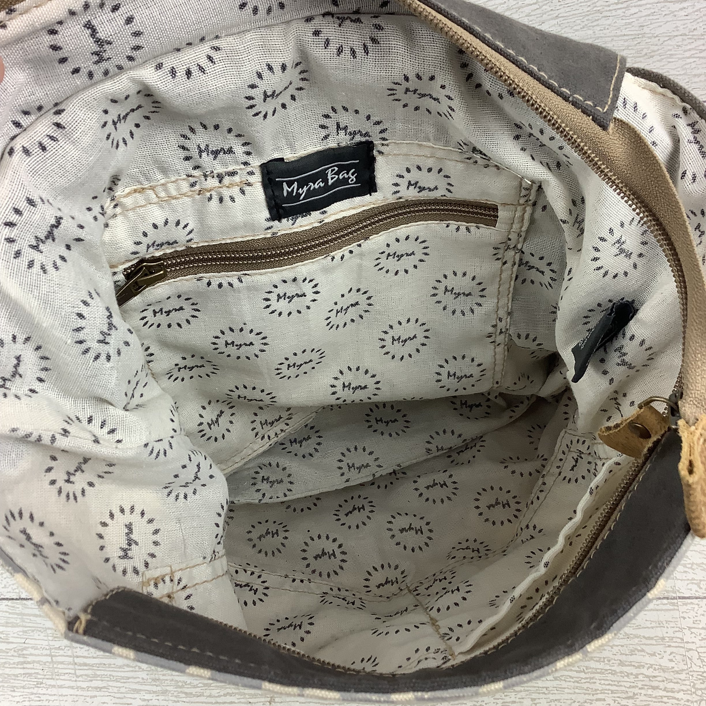 Backpack Leather By Myra, Size: Medium