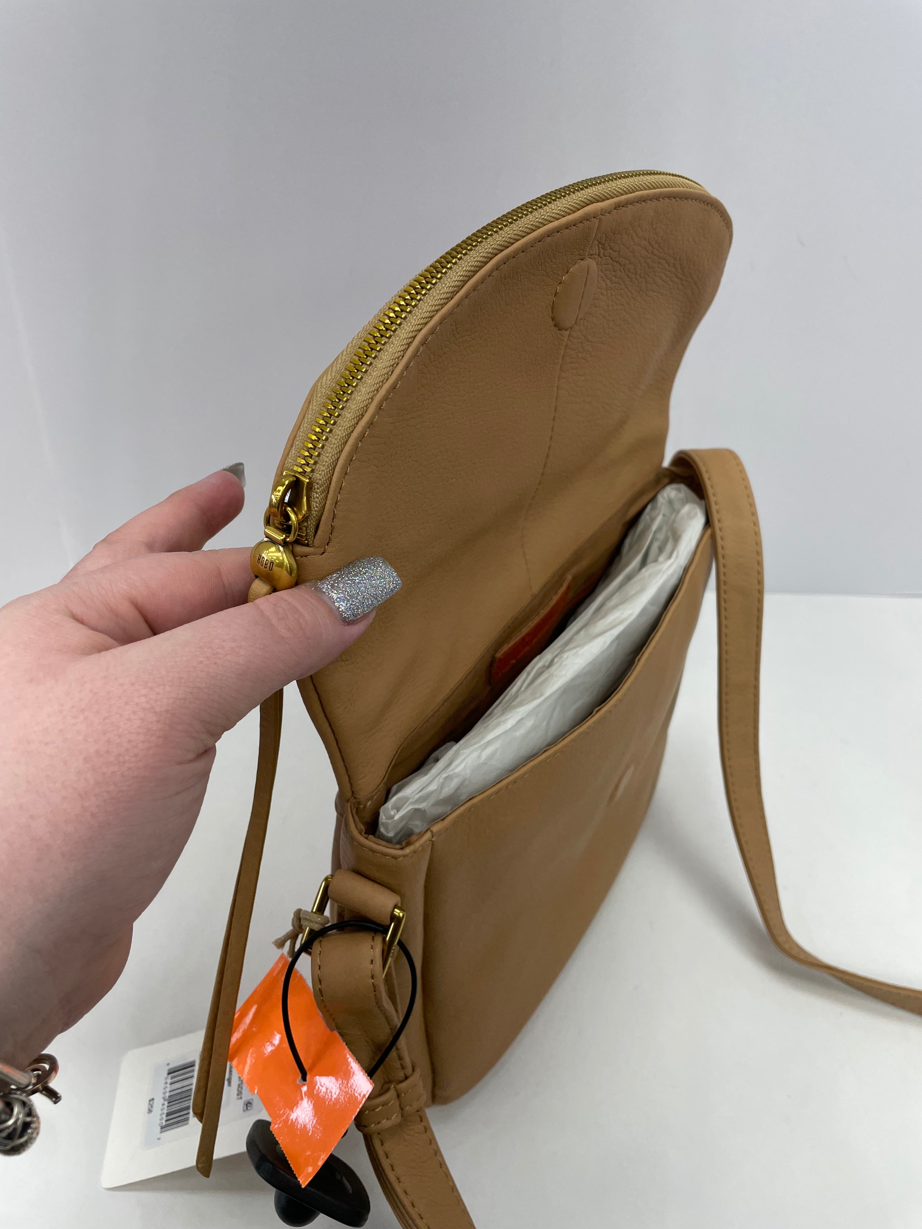Crossbody Leather By Hobo Intl In Tan, Size:Medium
