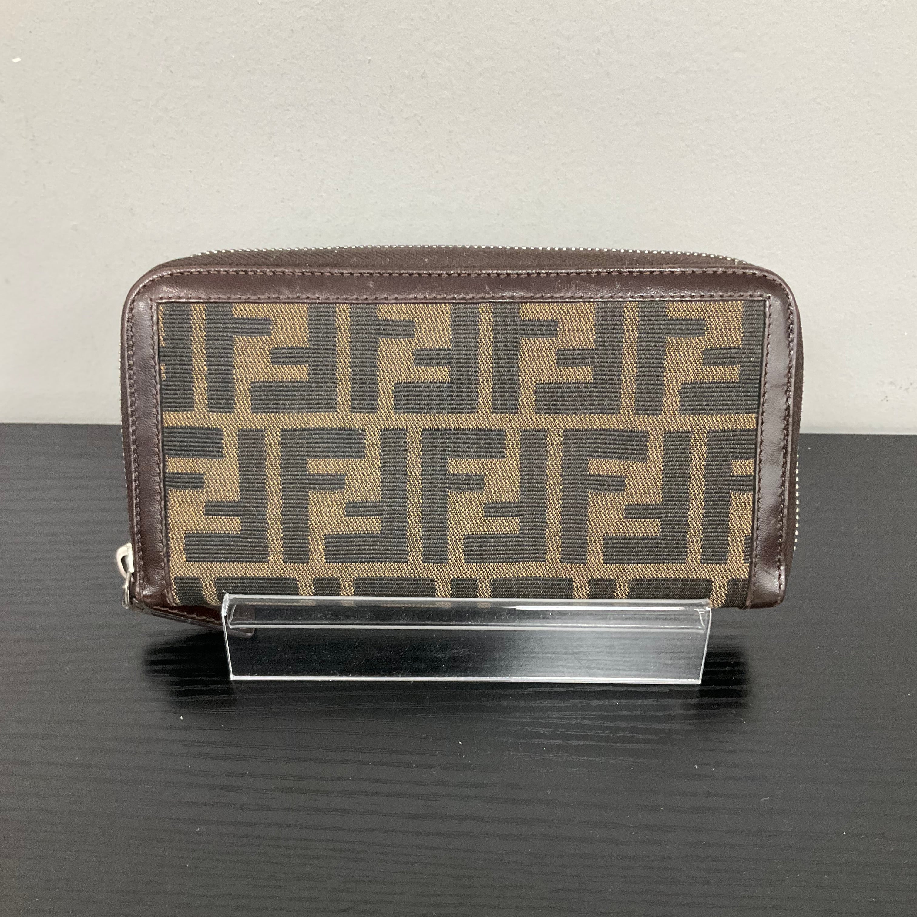 Wallet Luxury Designer By Fendi In Brown, Size:Medium
