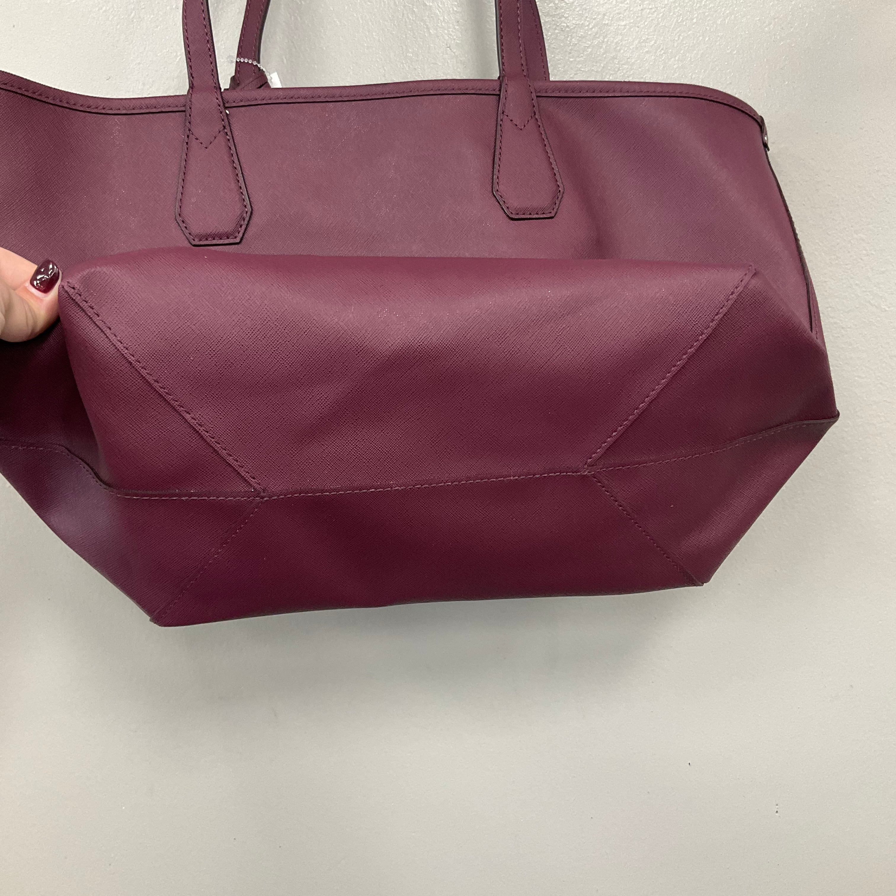 Handbag Designer By Michael Kors In Purple, Size:Large