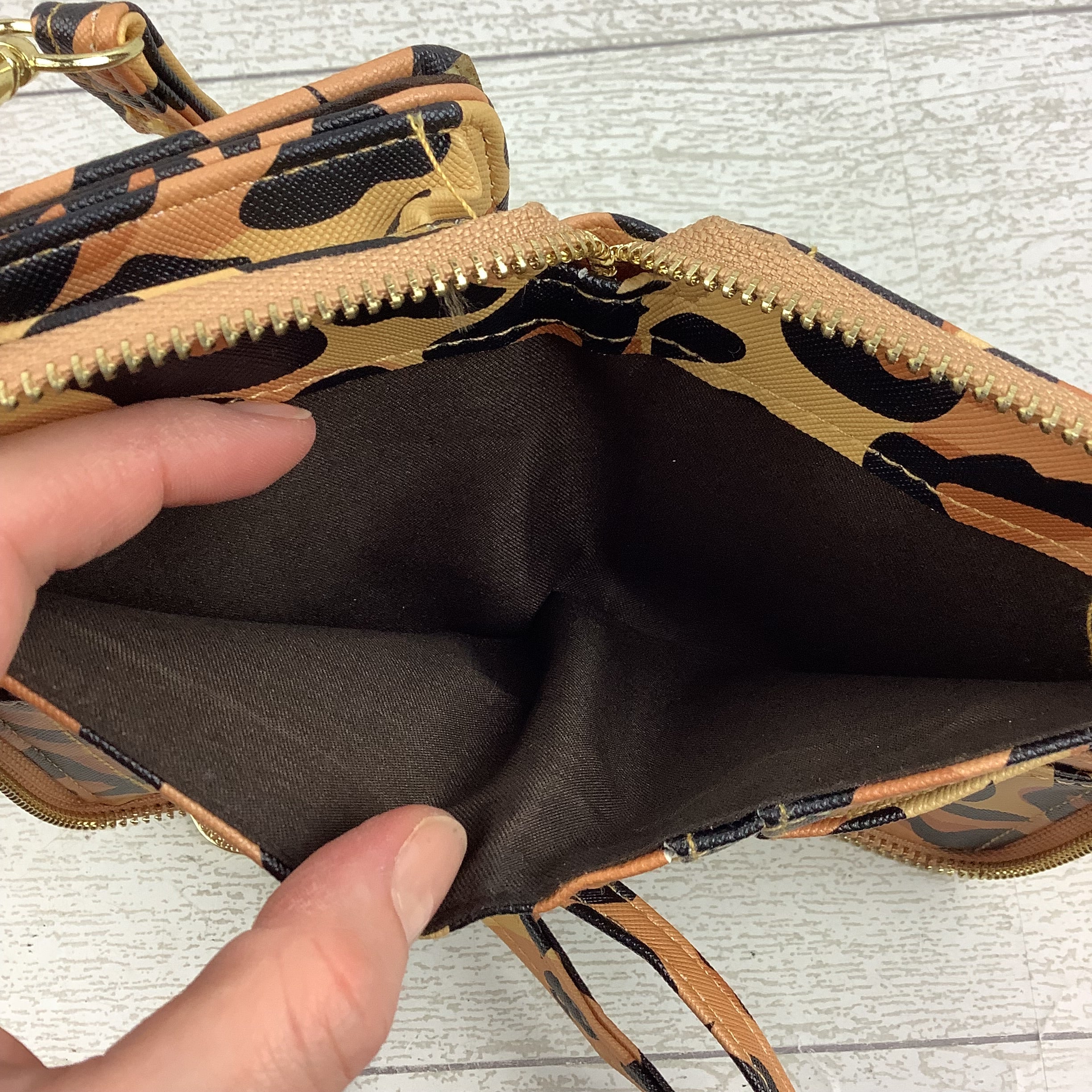Crossbody By Simply Southern, Size: Small