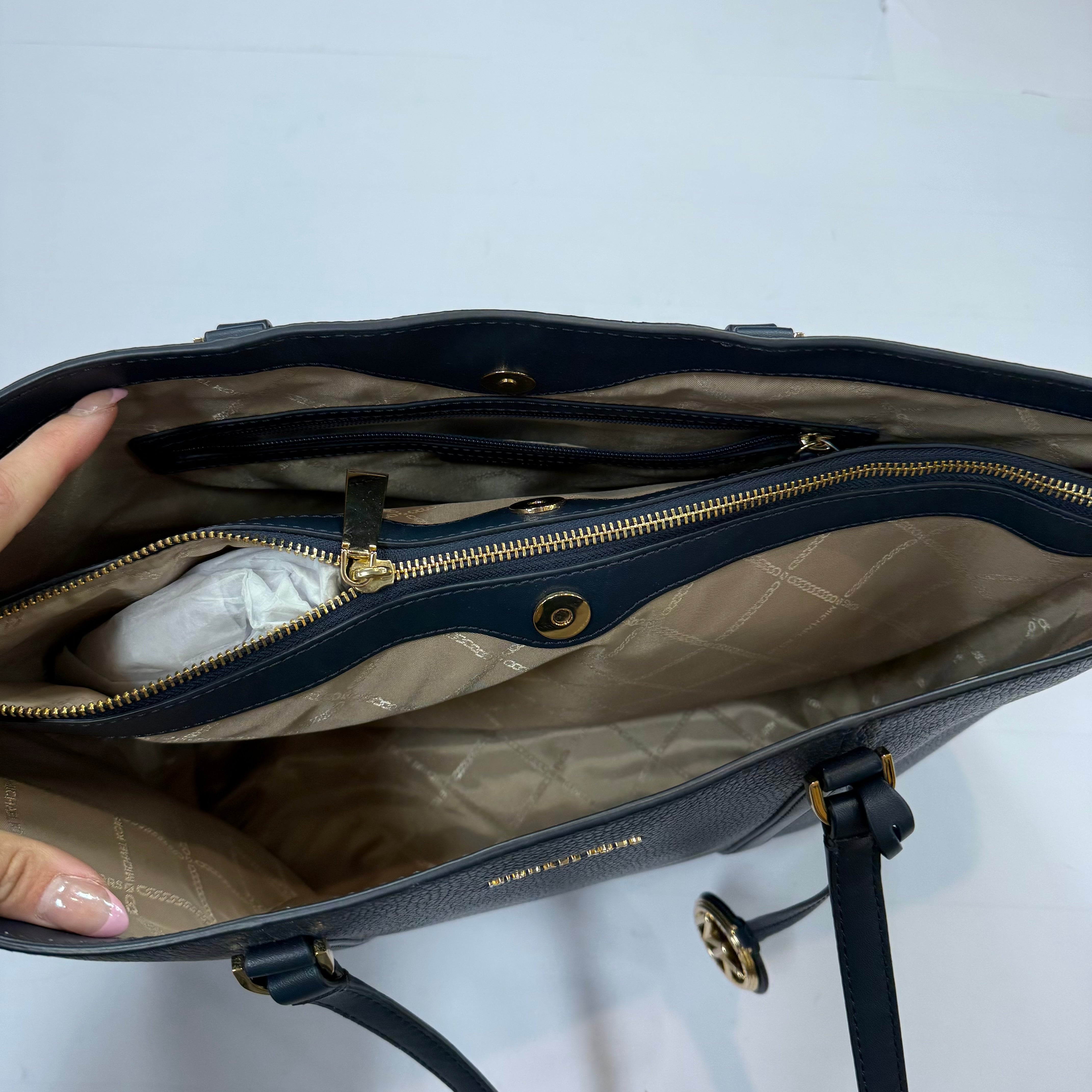 Handbag Designer By Michael By Michael Kors, Size: Large