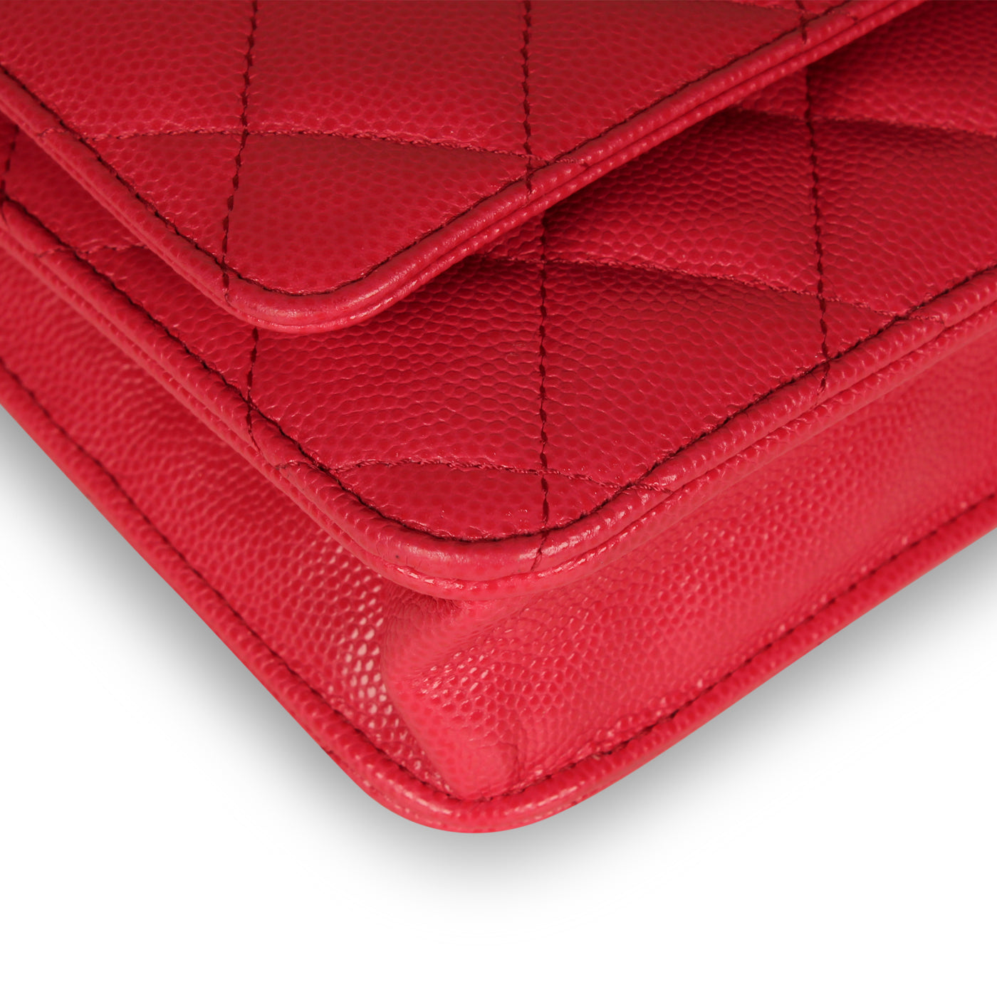 Classic Wallet on Chain - Pink Caviar