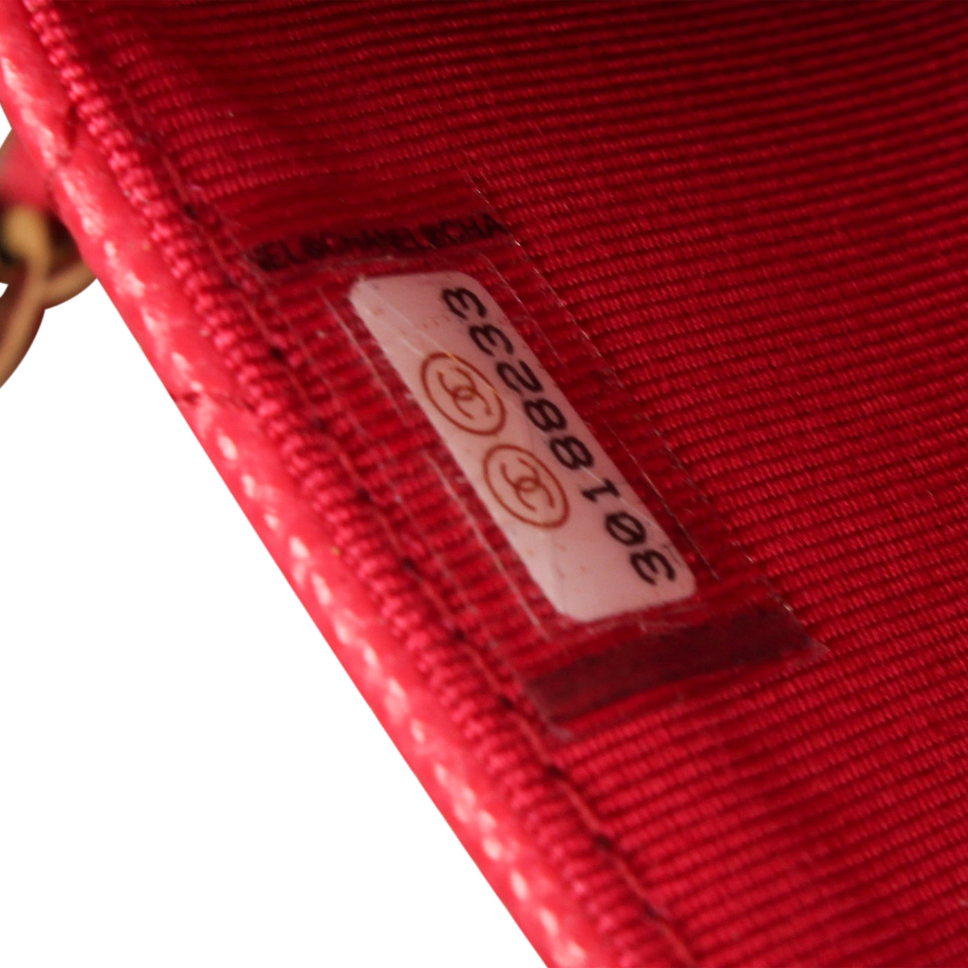 Classic Wallet on Chain - Pink Caviar