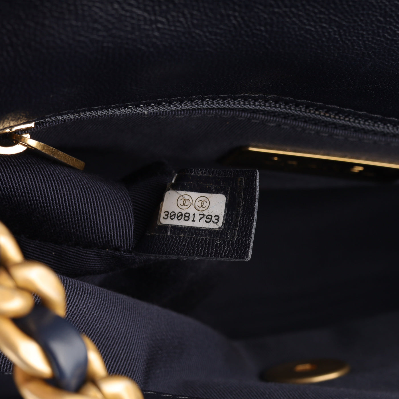 Chanel 19 - Small