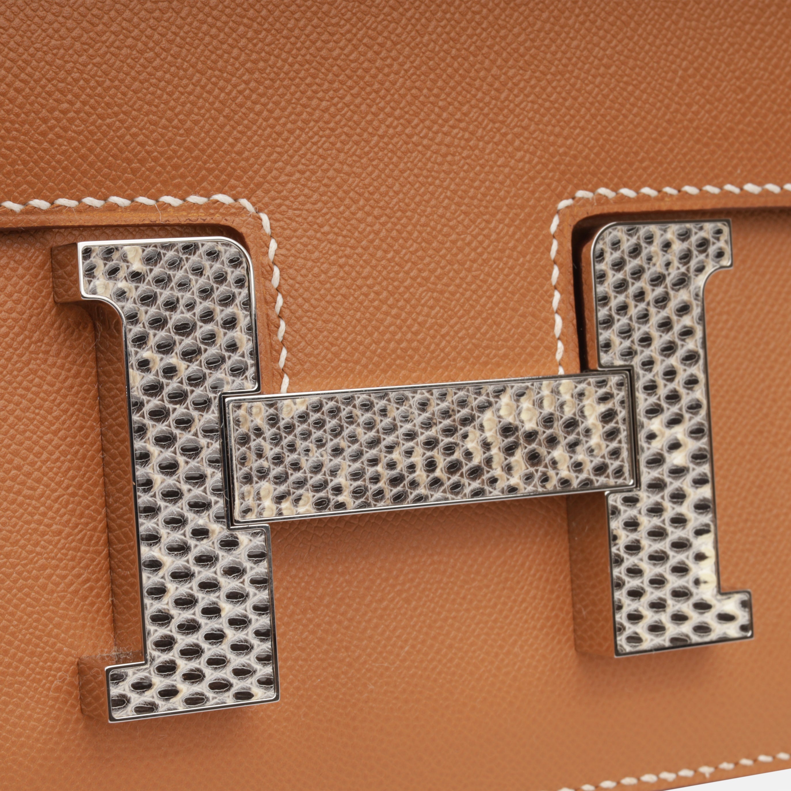 Constance 24 - Gold