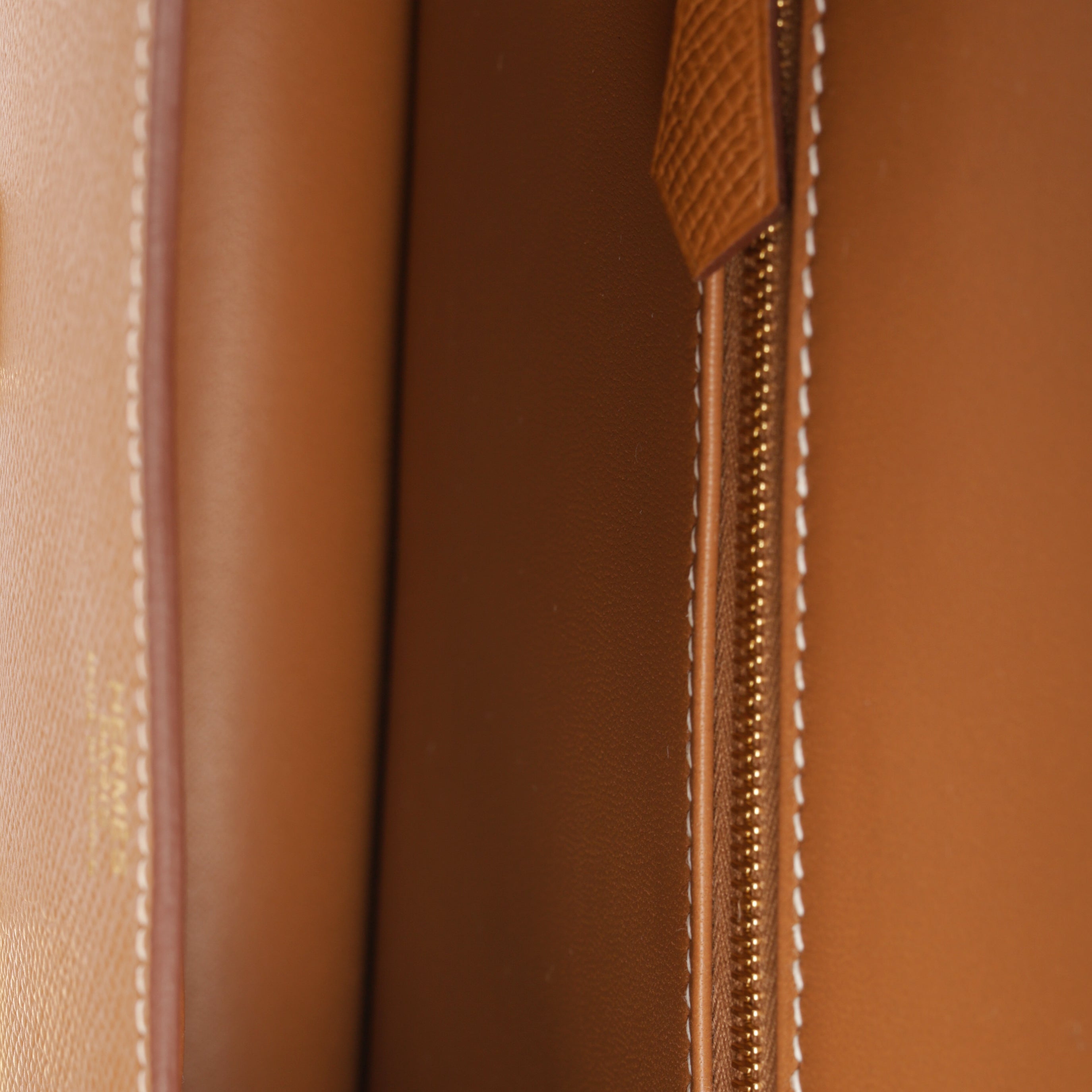 Constance 24 - Gold