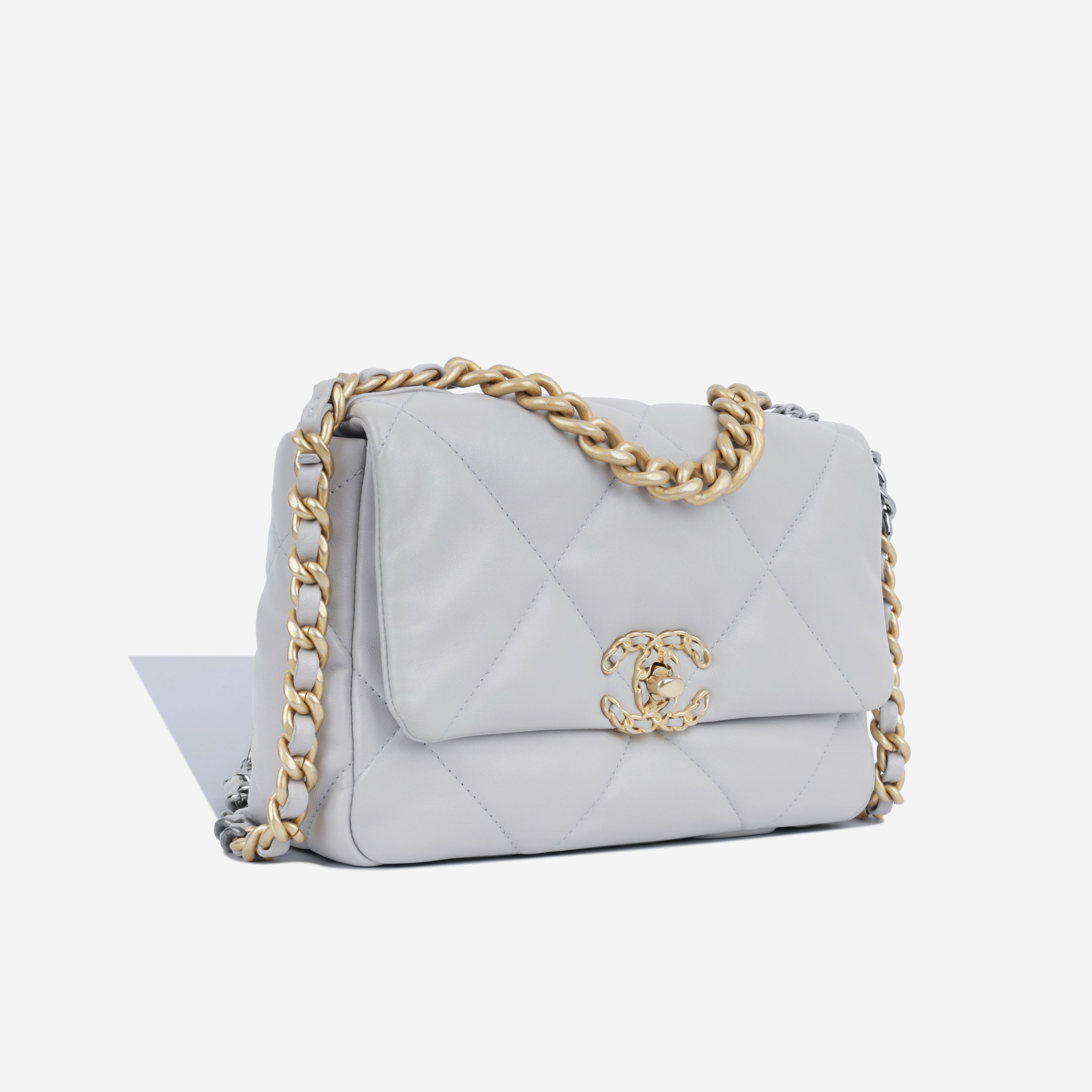 Chanel 19 - Small