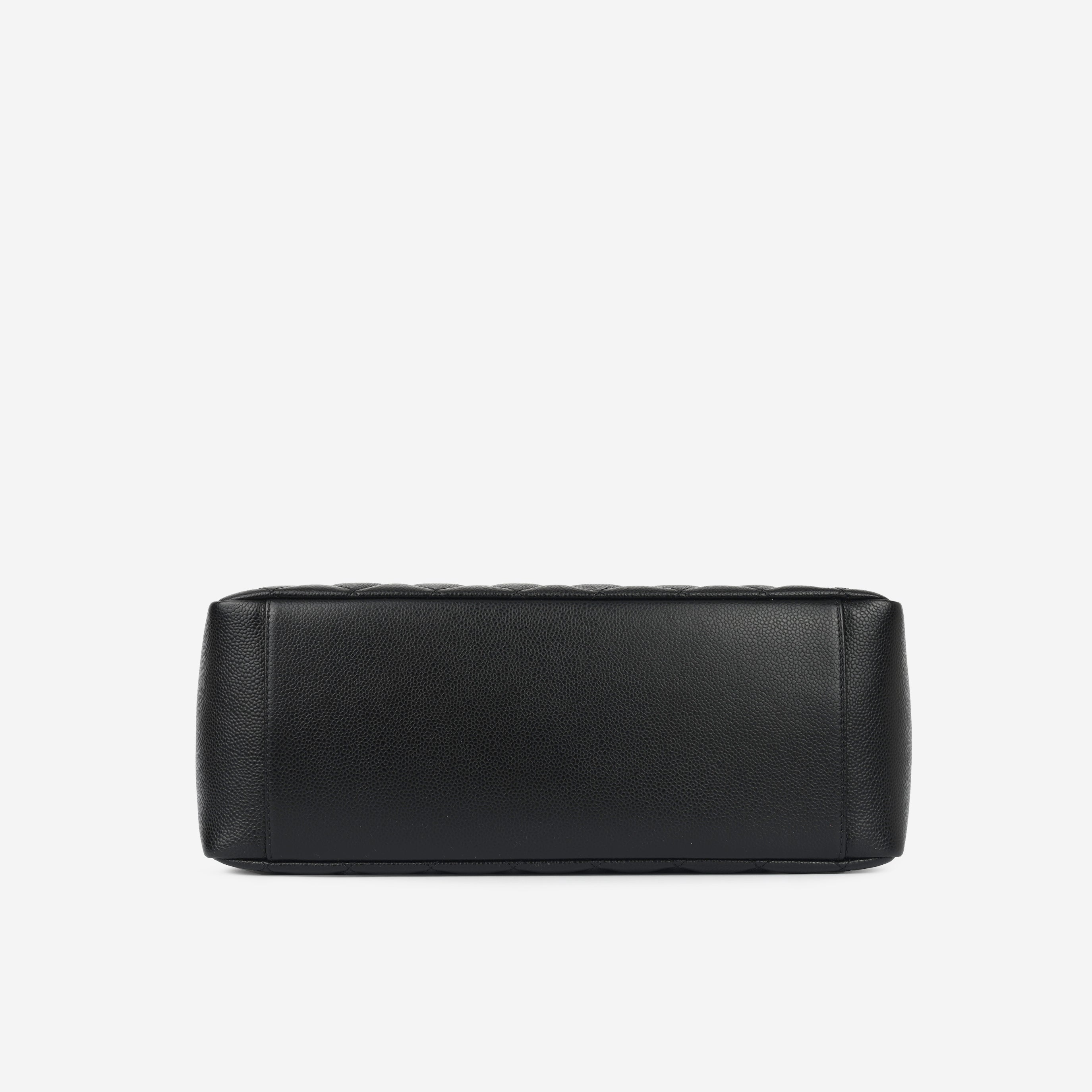 Chanel GST - Black Caviar | Gold Hardware