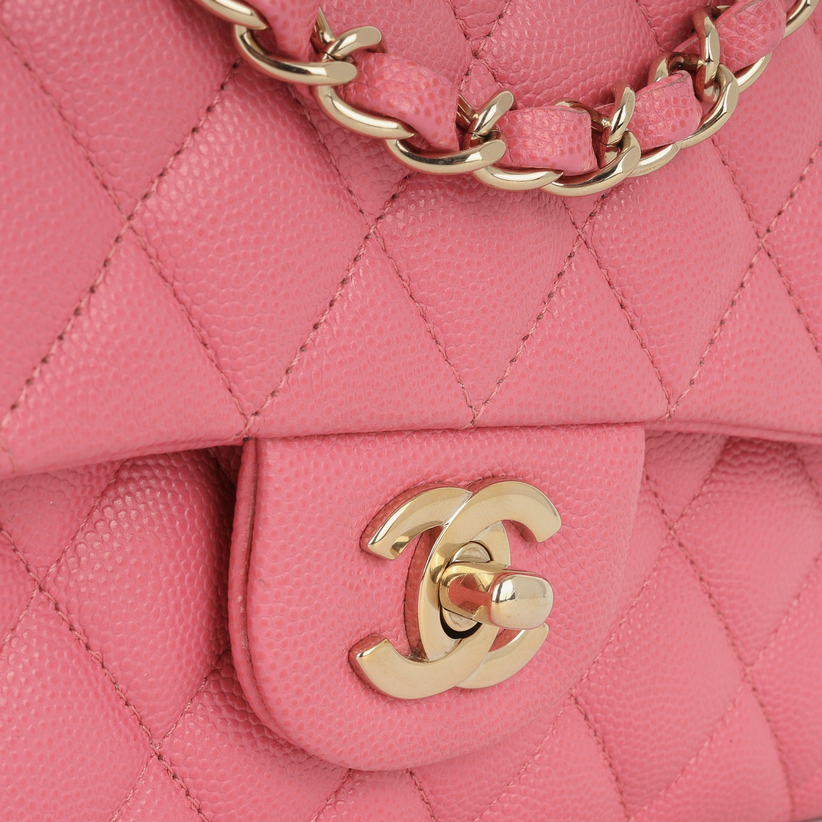 Medium Classic Flap