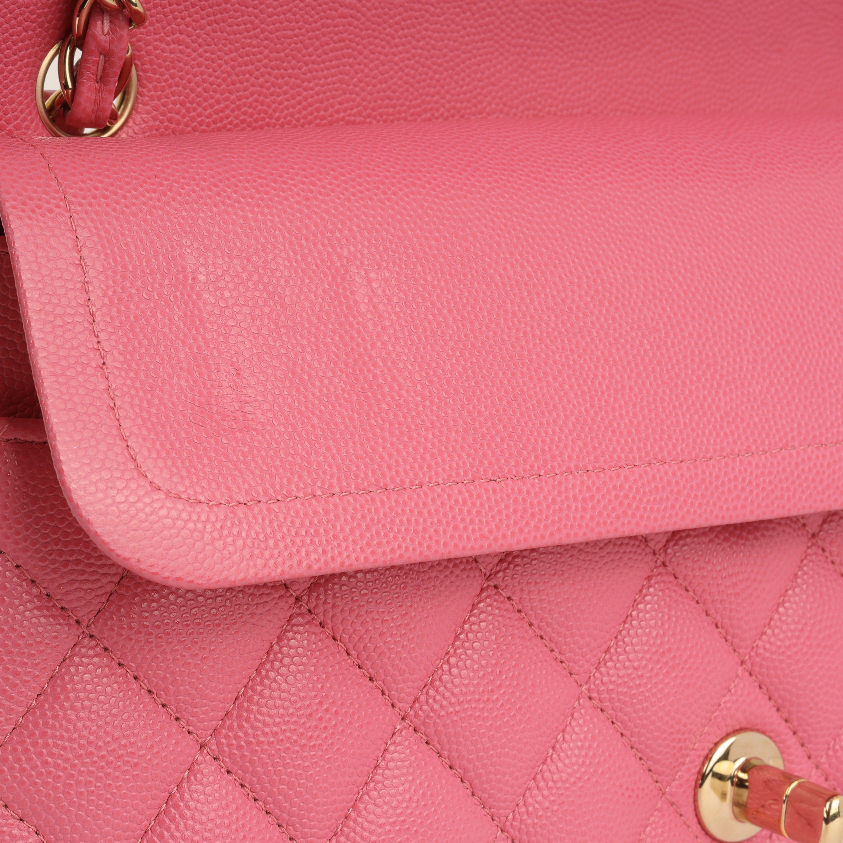 Medium Classic Flap