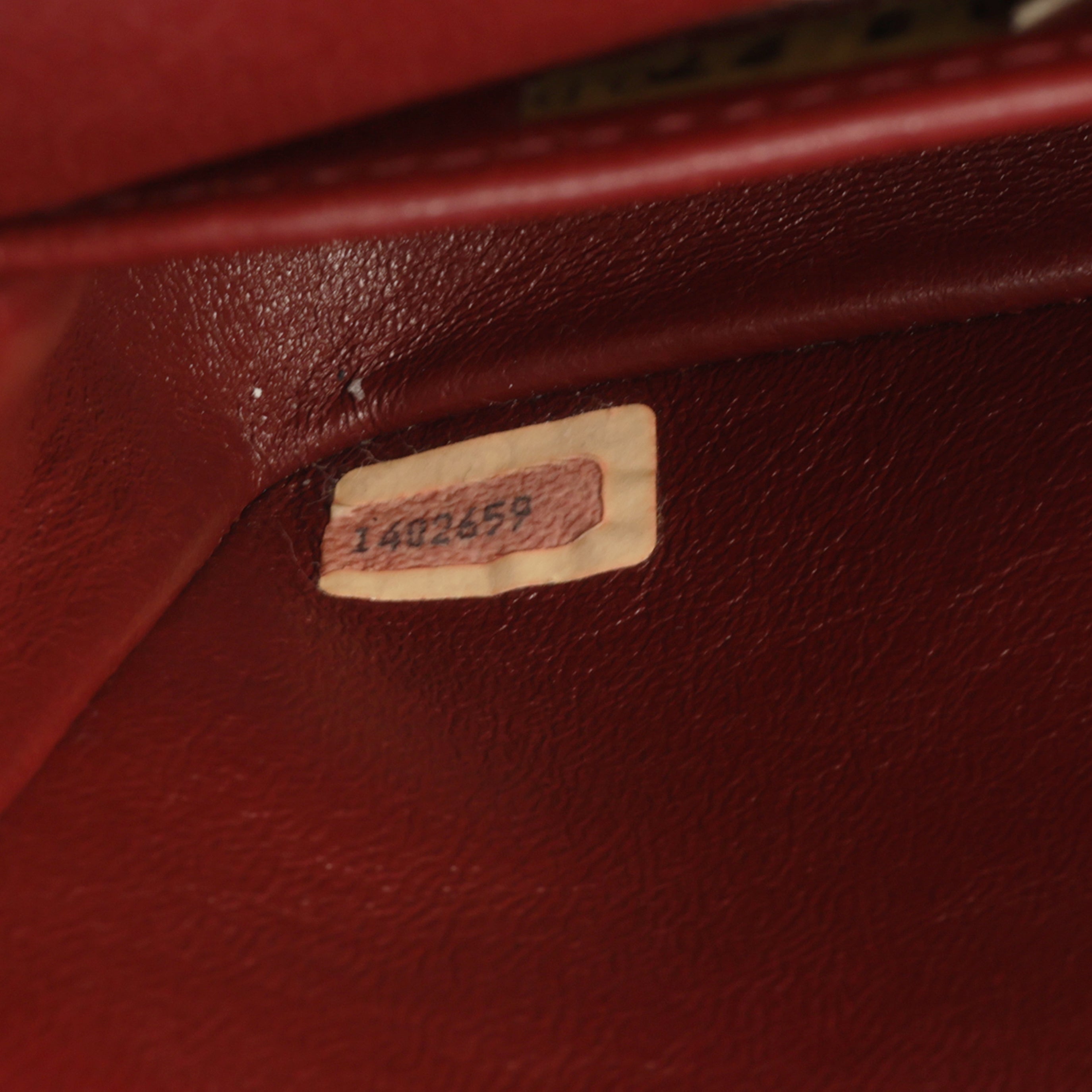 Medium Classic Flap