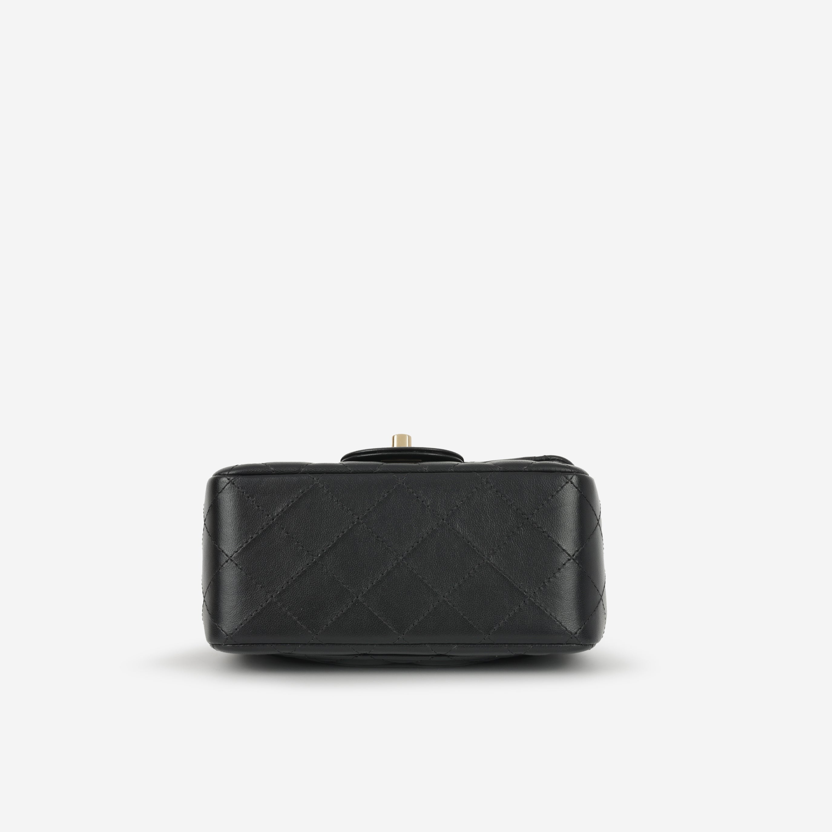 Mini Square Classic Flap