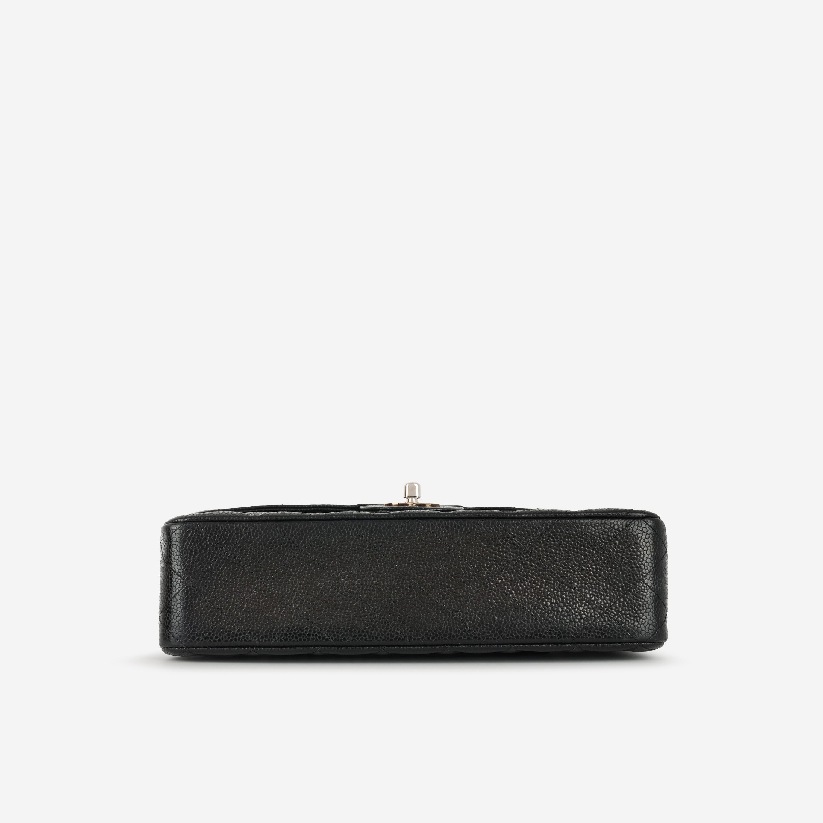 Medium Classic Flap