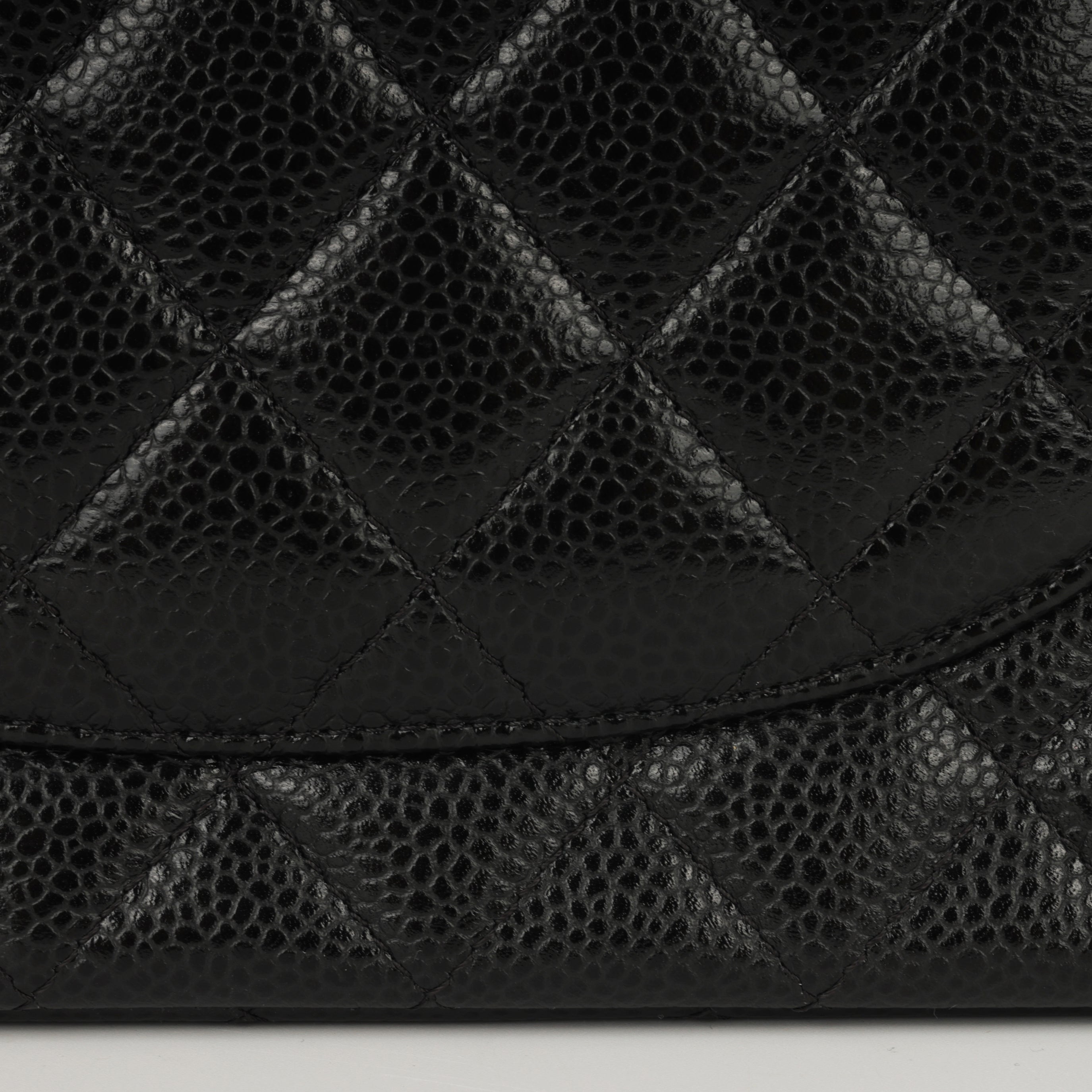 Medium Classic Flap