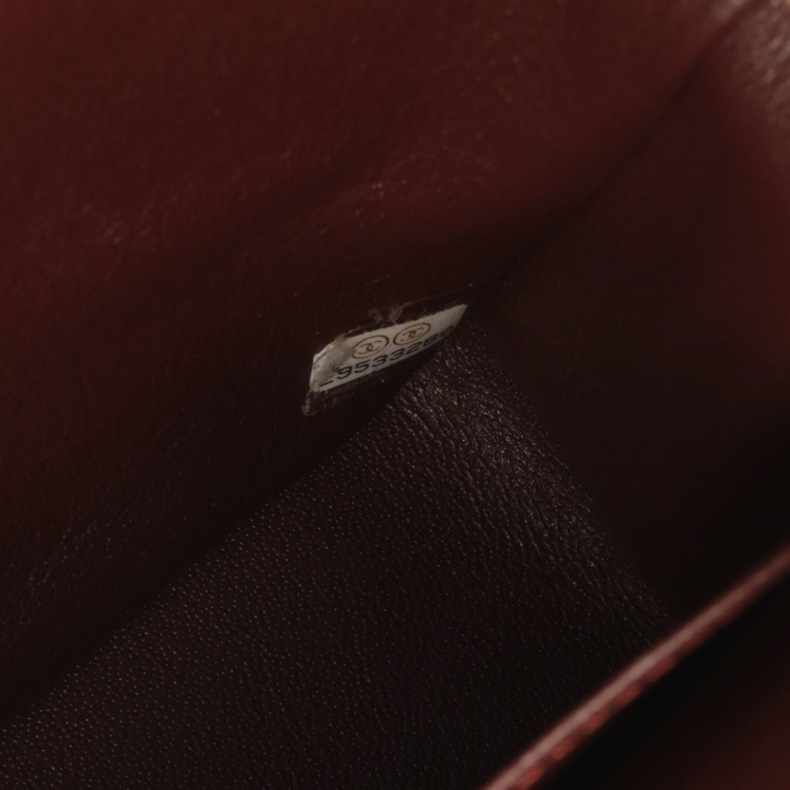 Medium Classic Flap