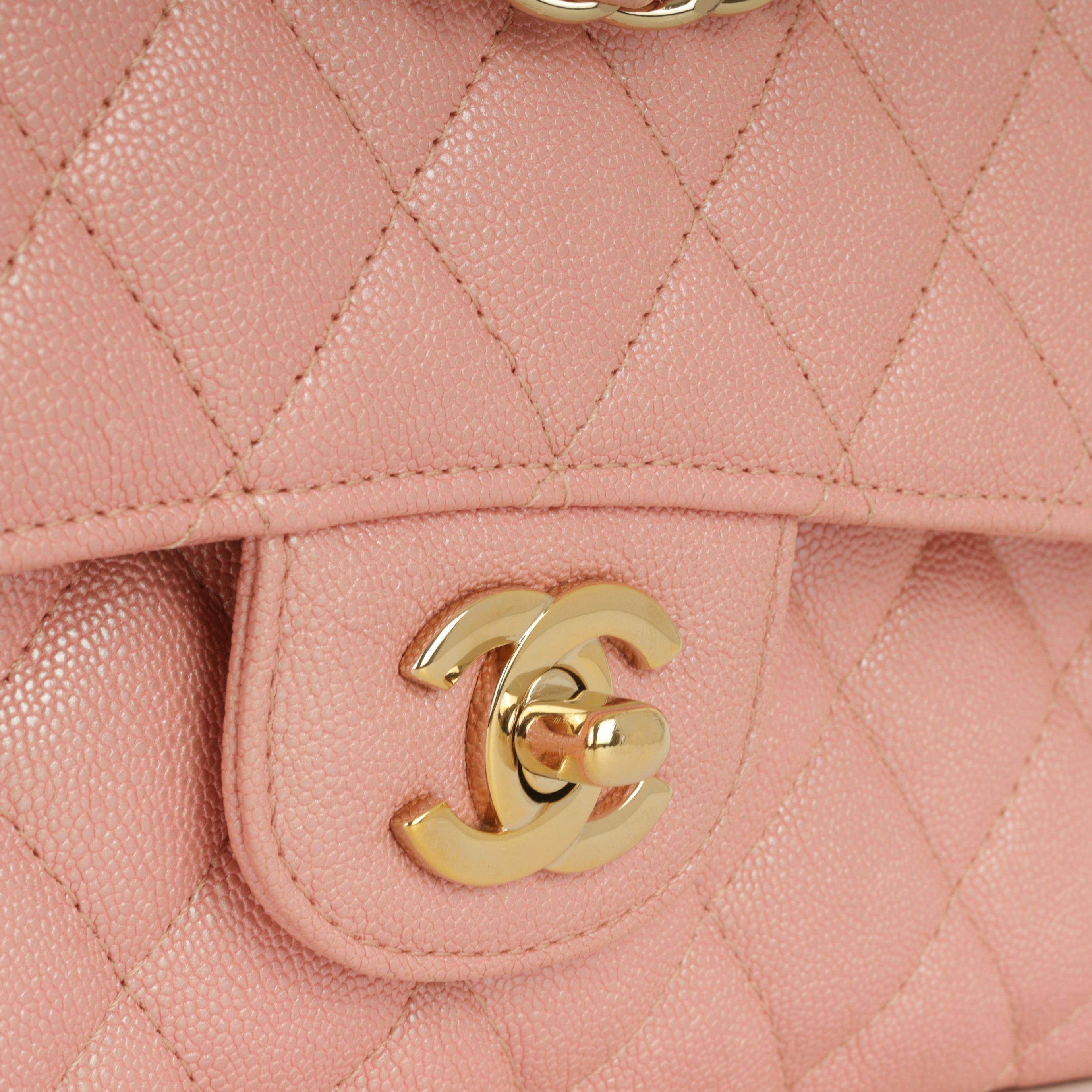 Medium Classic Flap