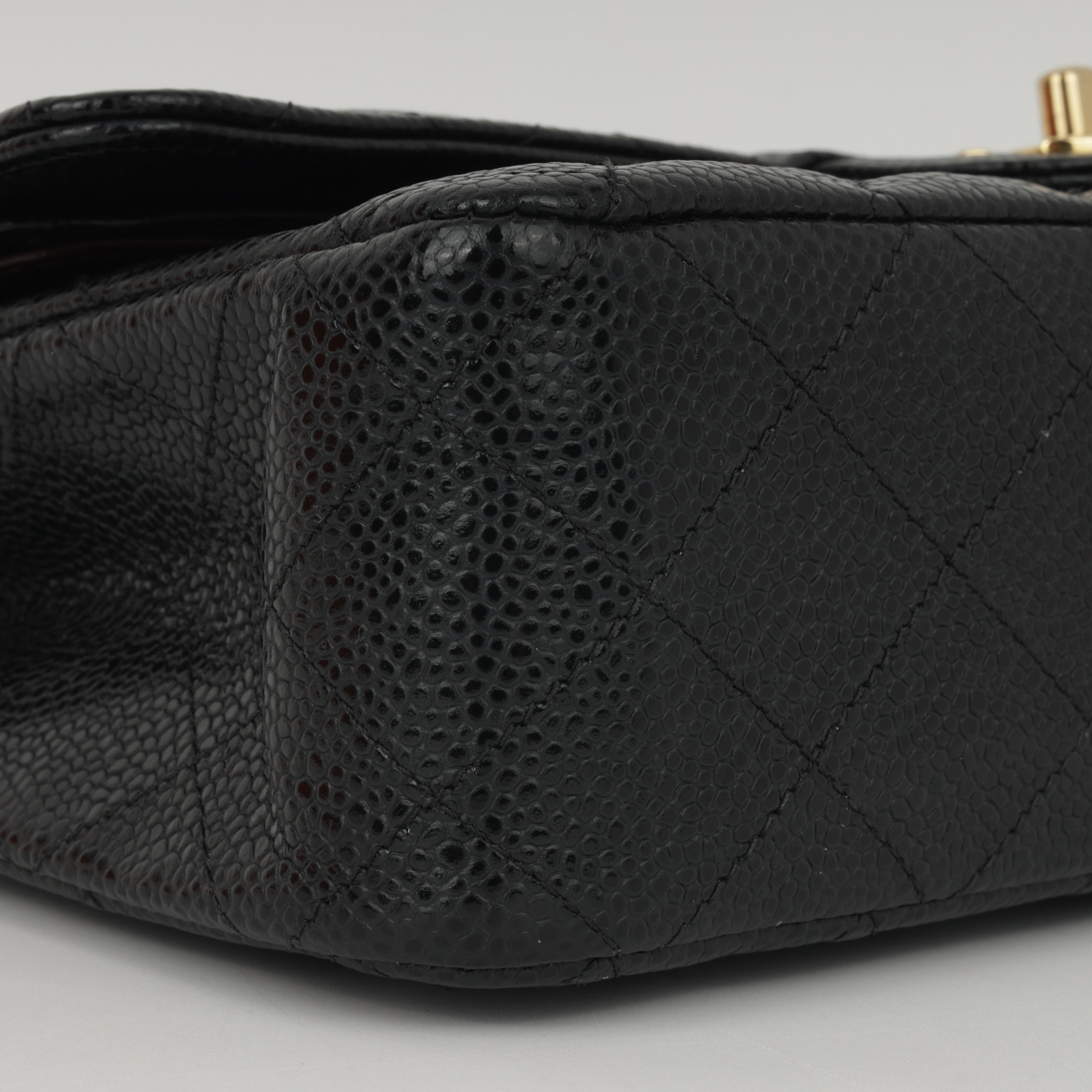 Chanel Medium Classic Flap Black Caviar | Gold Hardware (2022)