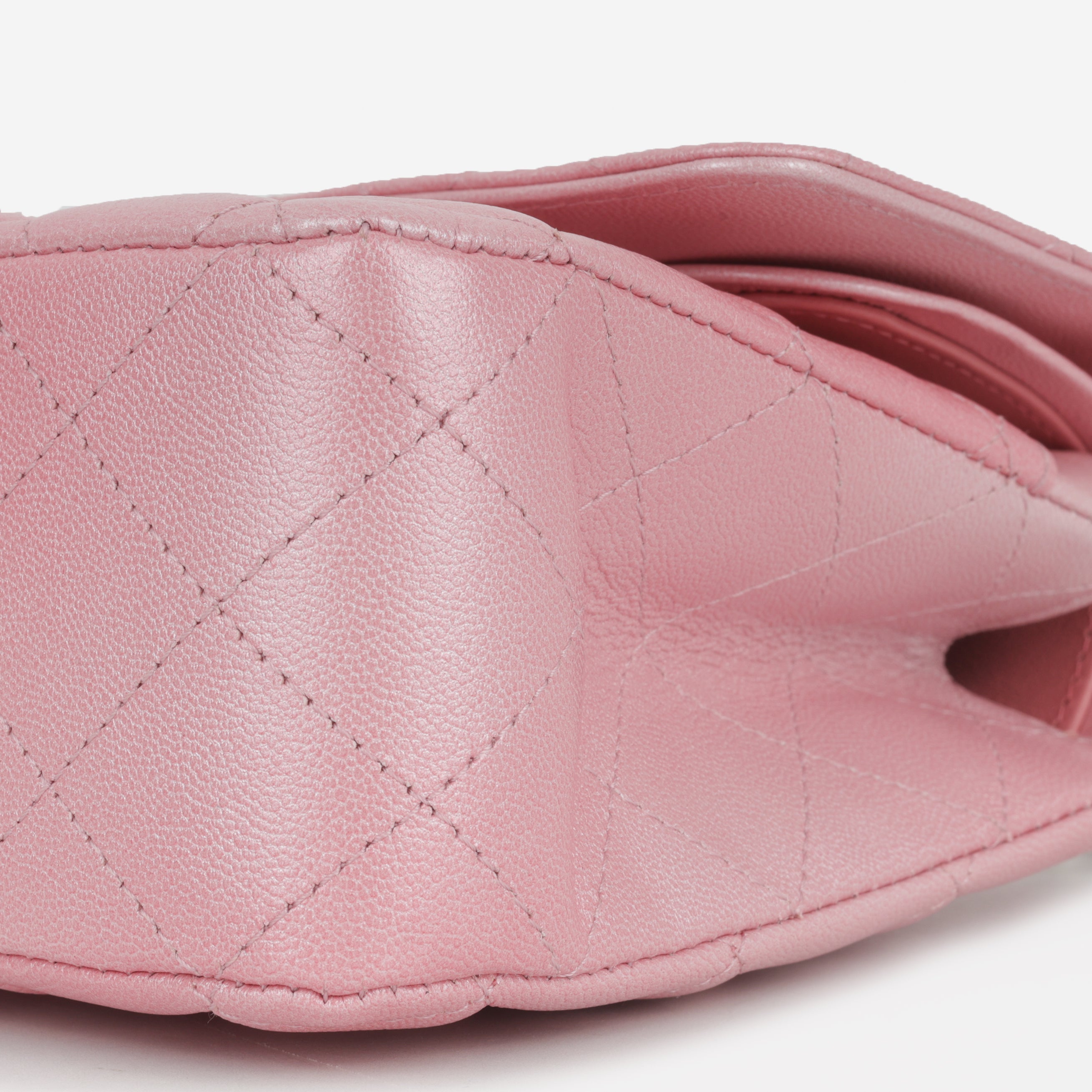 Chanel 23S Medium Classic Flap - Iridescent Pink Lambskin | Champagne Gold Hardware
