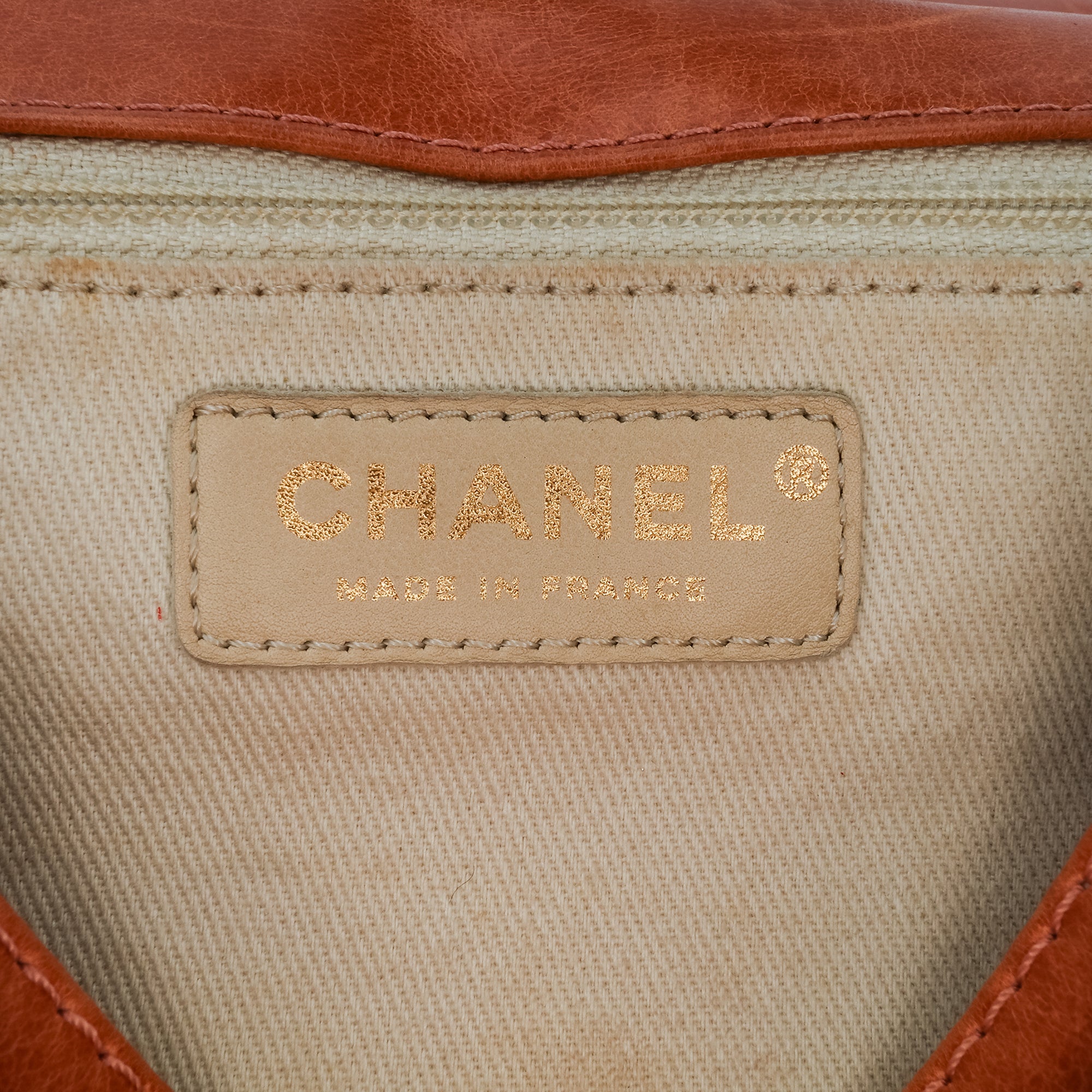Dubai Messenger Bag Quilted Aged Calfskin Medium