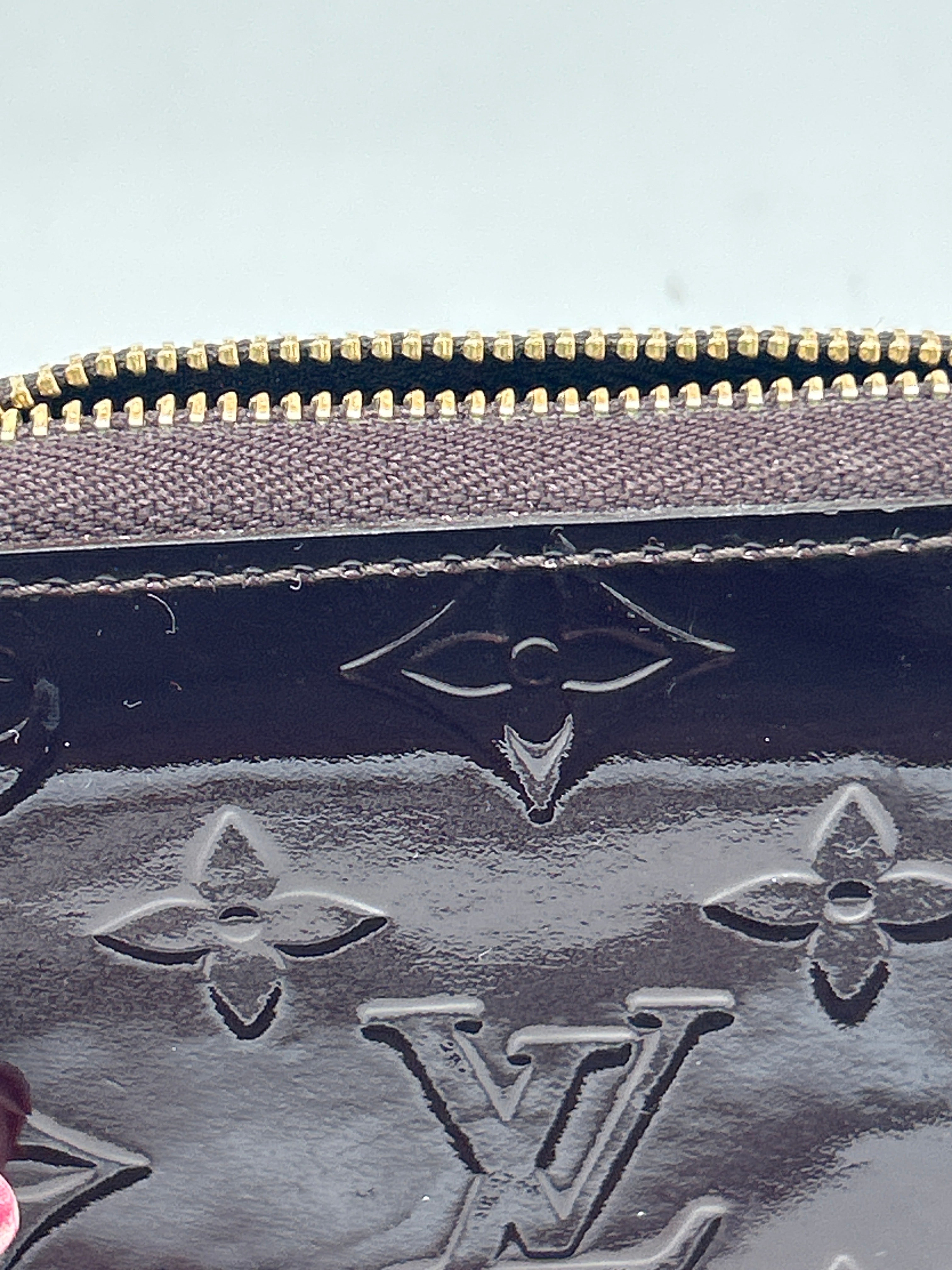 Wallet Luxury Designer By Louis Vuitton, Size: Medium