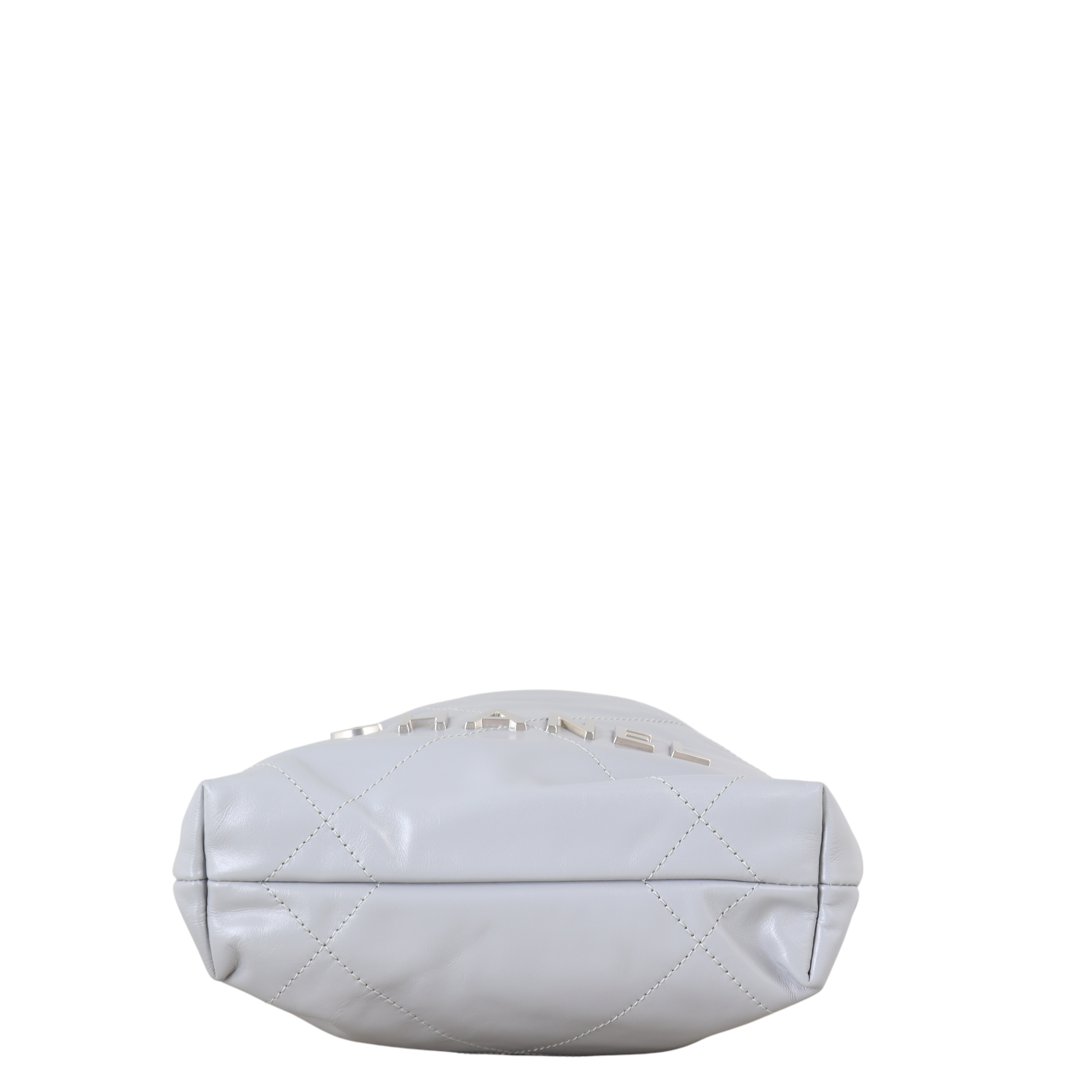 Chanel 22 Hobo Mini