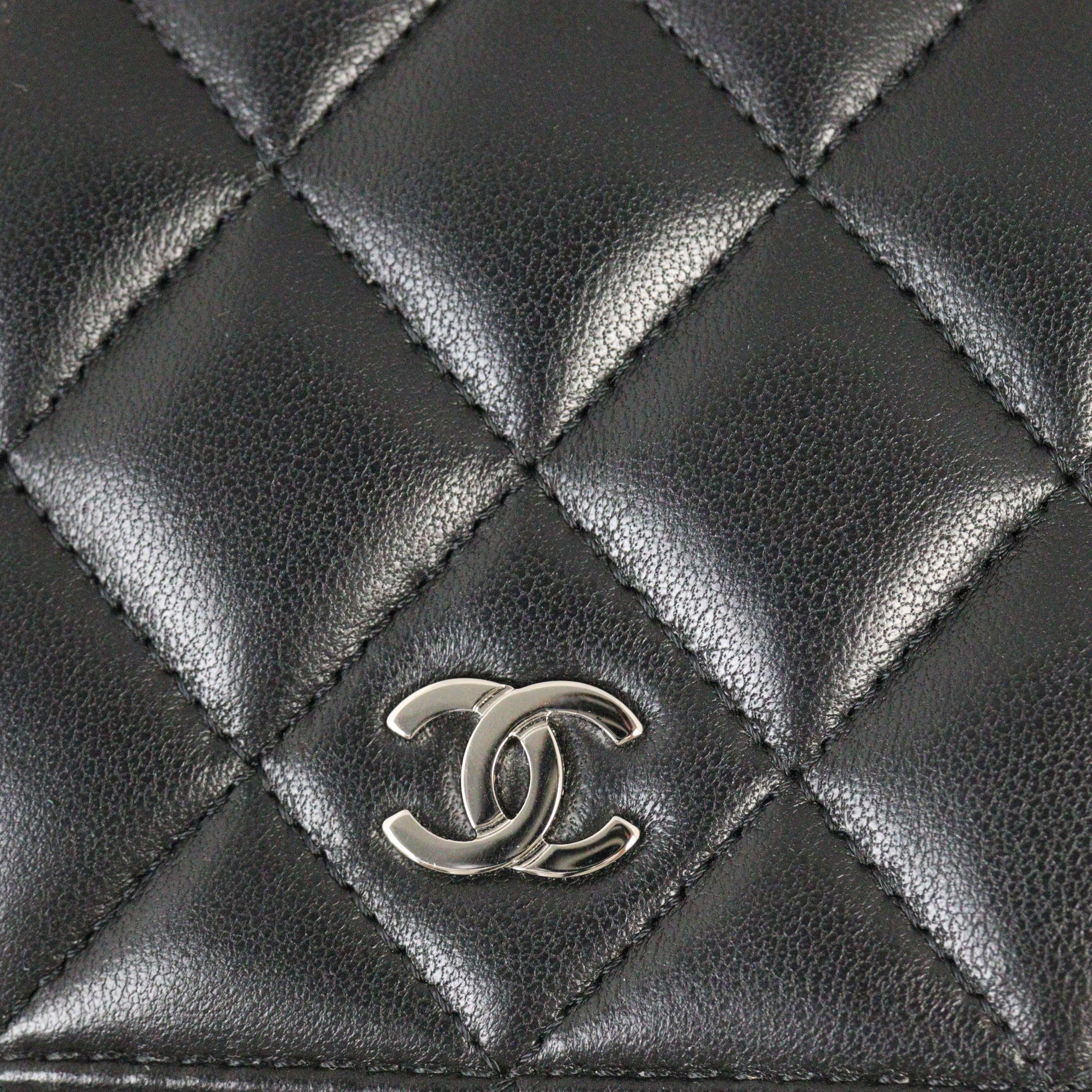 Chanel Classic Wallet on Chain