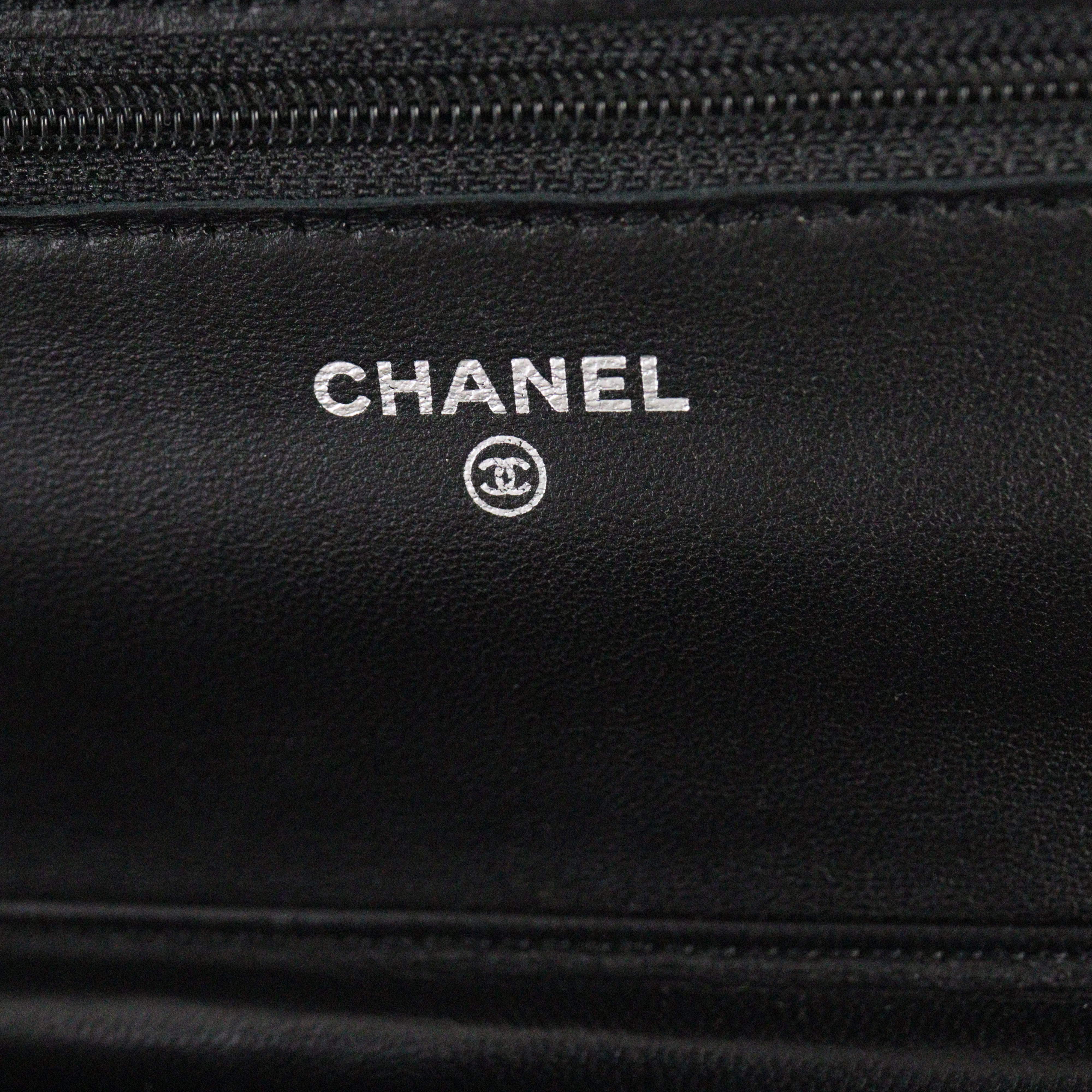 Chanel Classic Wallet on Chain