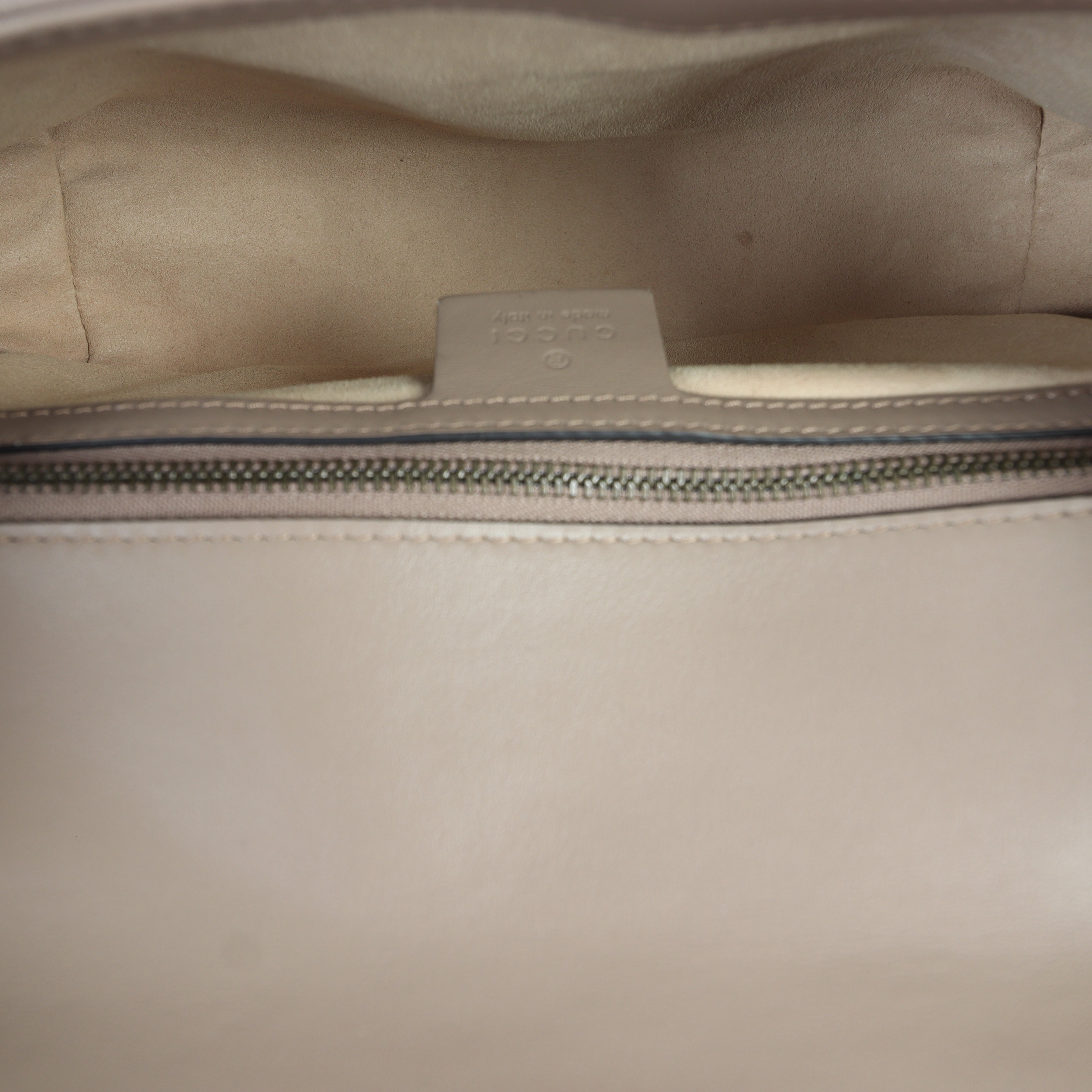Gucci GG Marmont Matelasse Medium Shoulder Bag