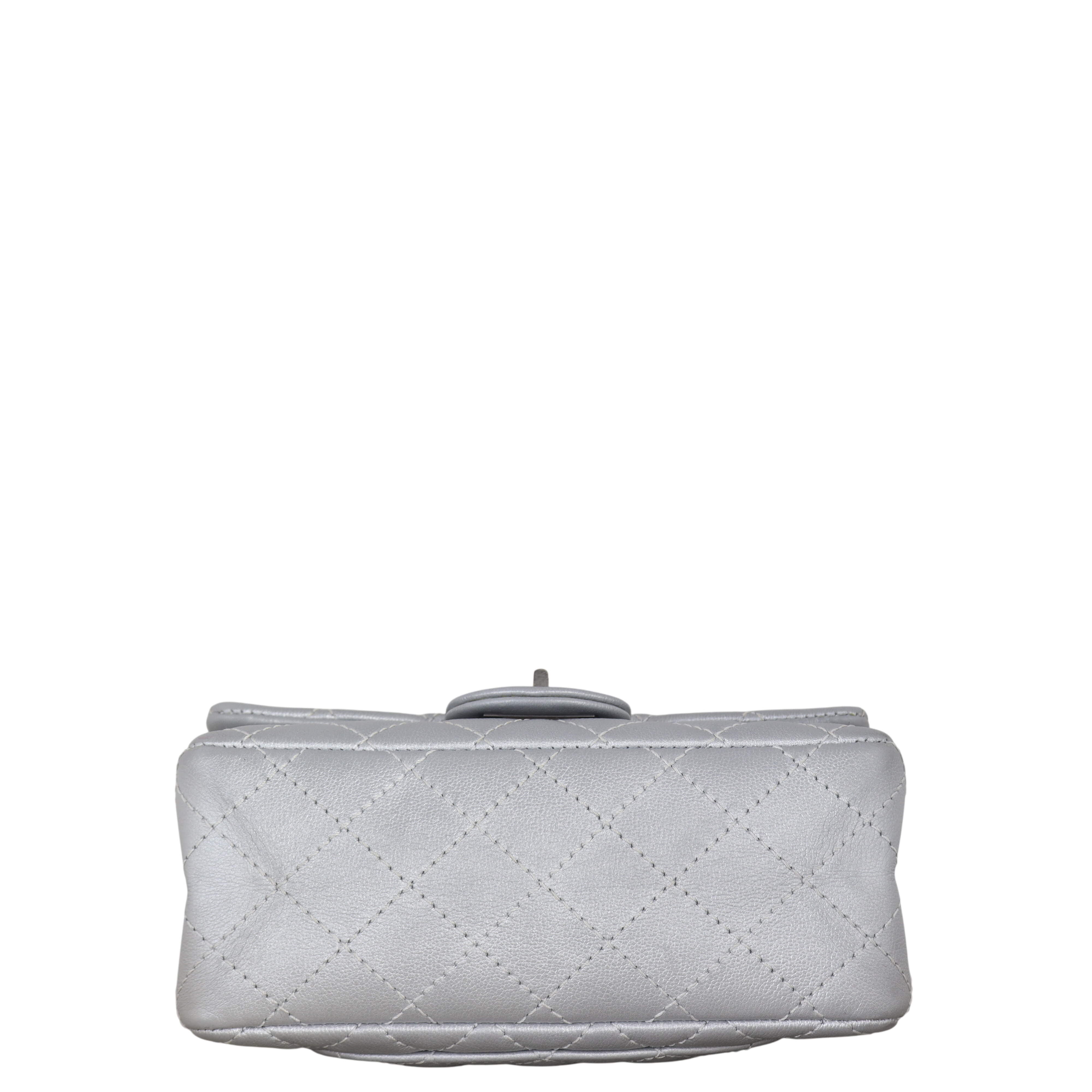 Chanel 2.55 Reissue 224 Single Flap Bag