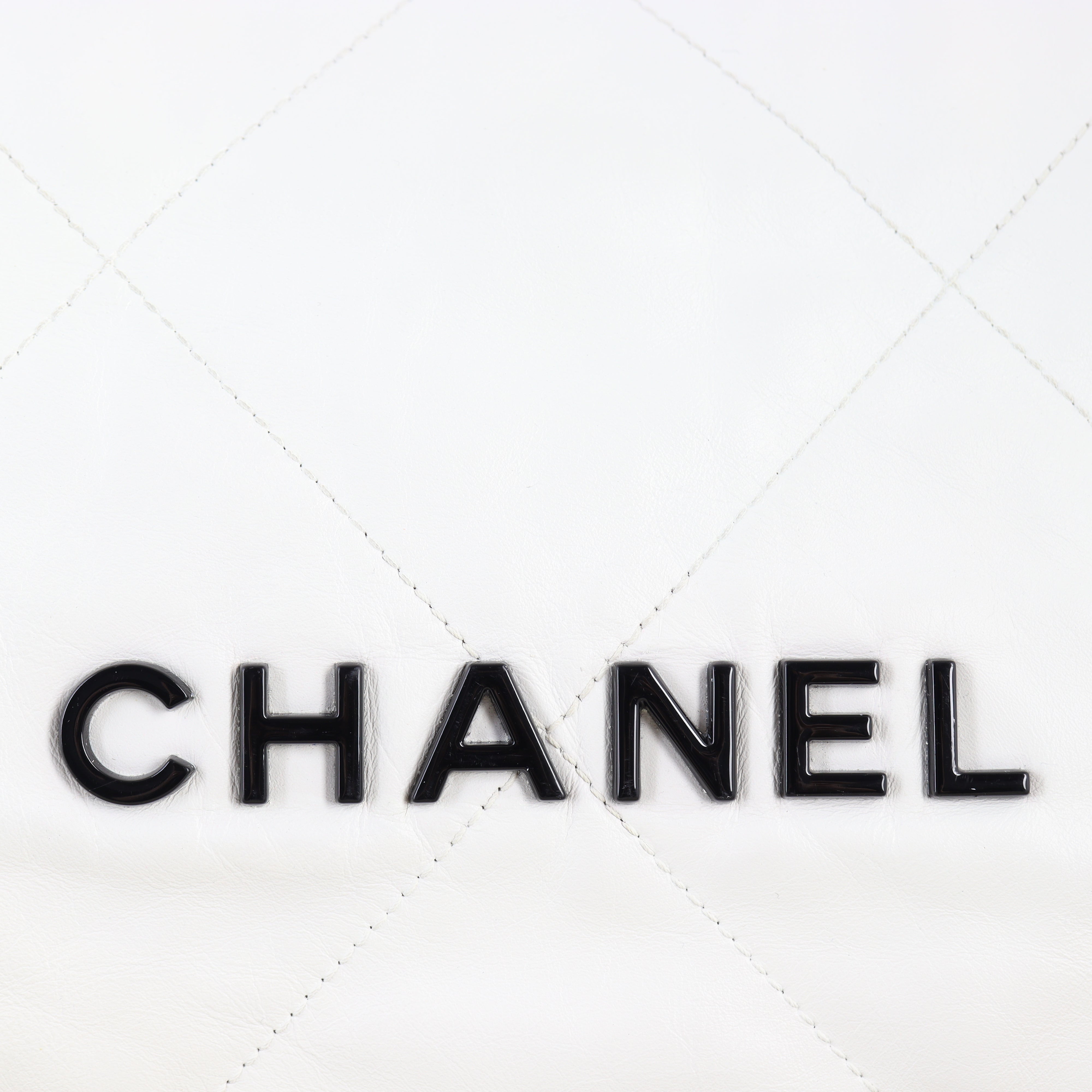 Chanel 22 Hobo Small
